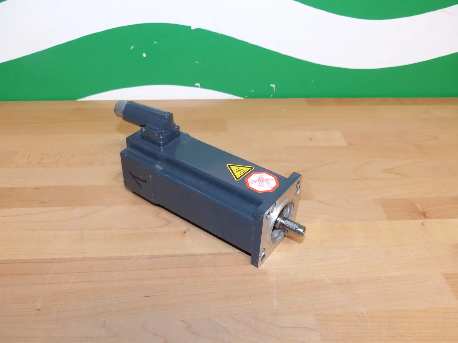 Produktfoto 1 von Servomotor Motor Synchronmotor Beckhoff AM8021-1B21-0000