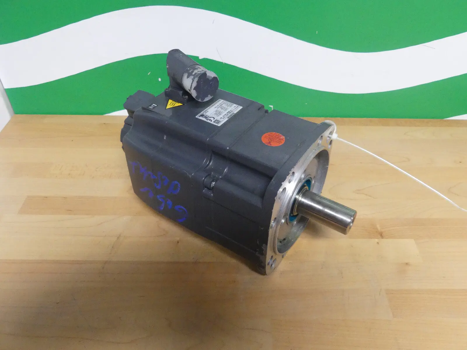 Produktfoto 1 von Siemens Simotics Servomotor 1FK7060-2AF71-1CH1 geber defekt