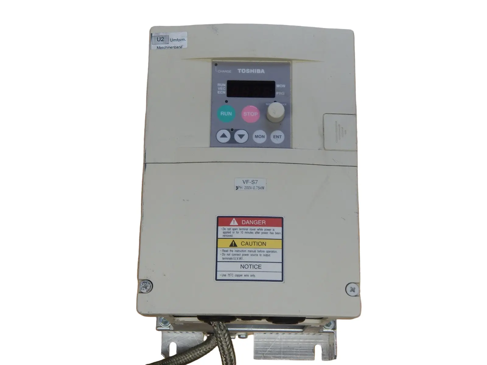 Produktfoto 1 von Toshiba VFS7 -2007PY-EU Frequenzumrichter Inverter 1,6kVA 3PH Used