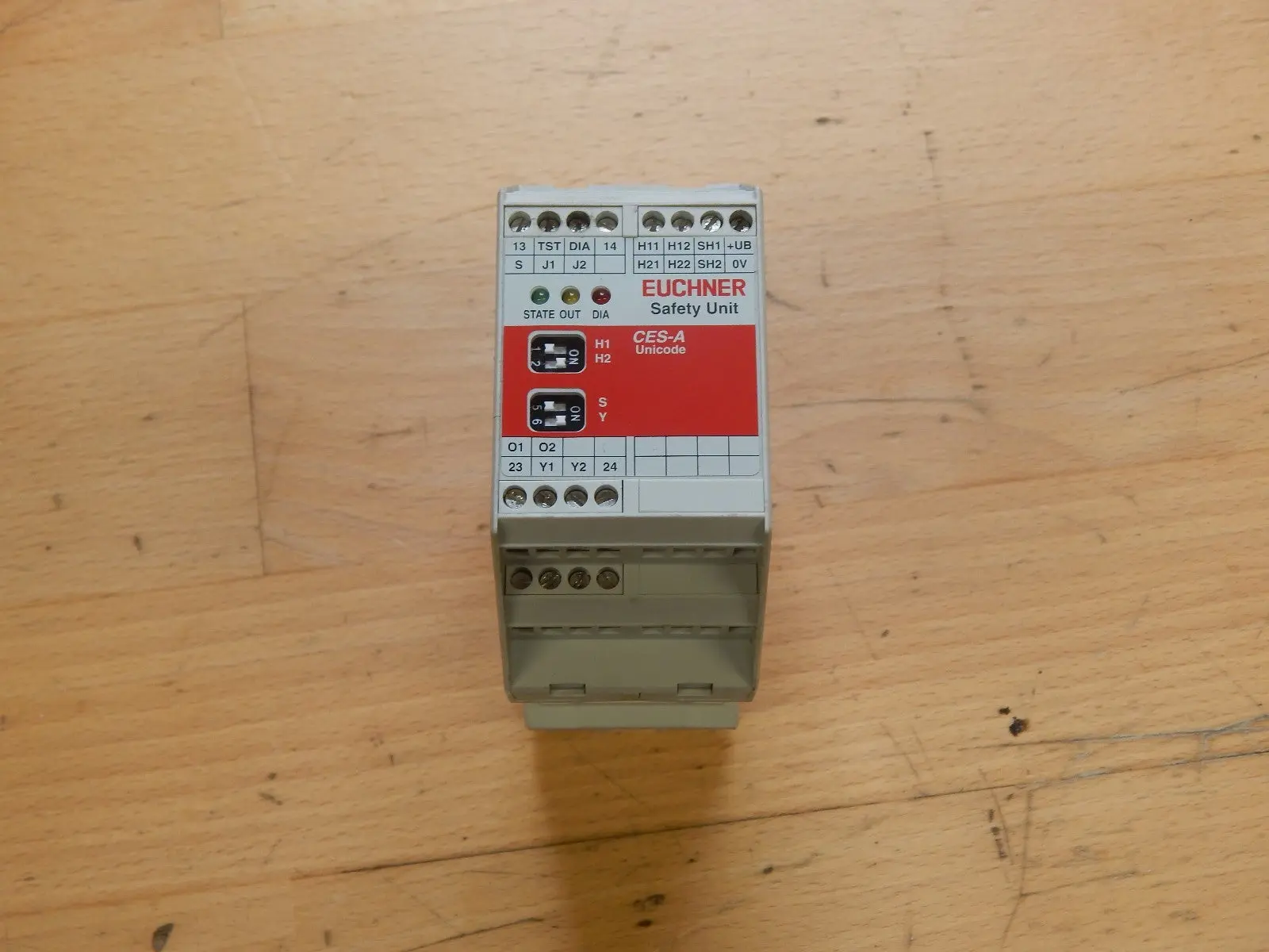 Produktfoto 1 von EUCHNER CES-A-AEA-02B Safety Unit Used