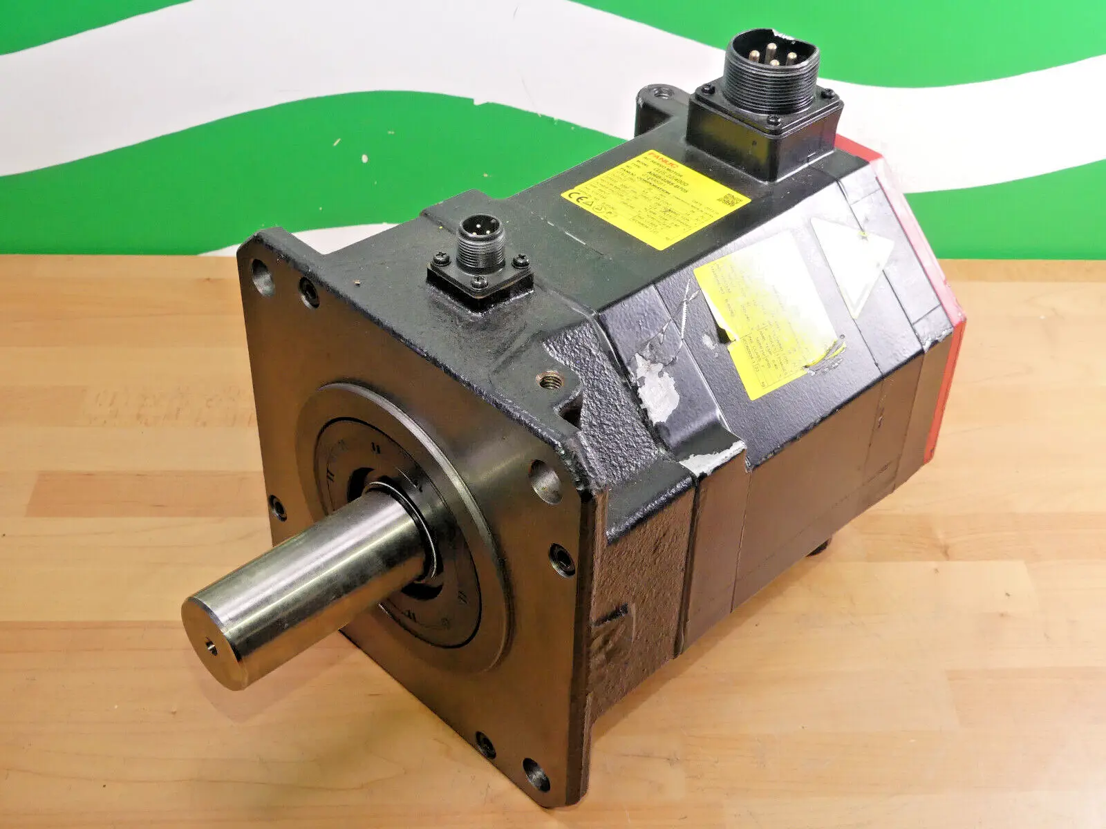 Produktfoto 1 von Fanuc AC Servo Motor ais 22/4000 A06B-0265-B705 Leicht beschägit s.Bilder
