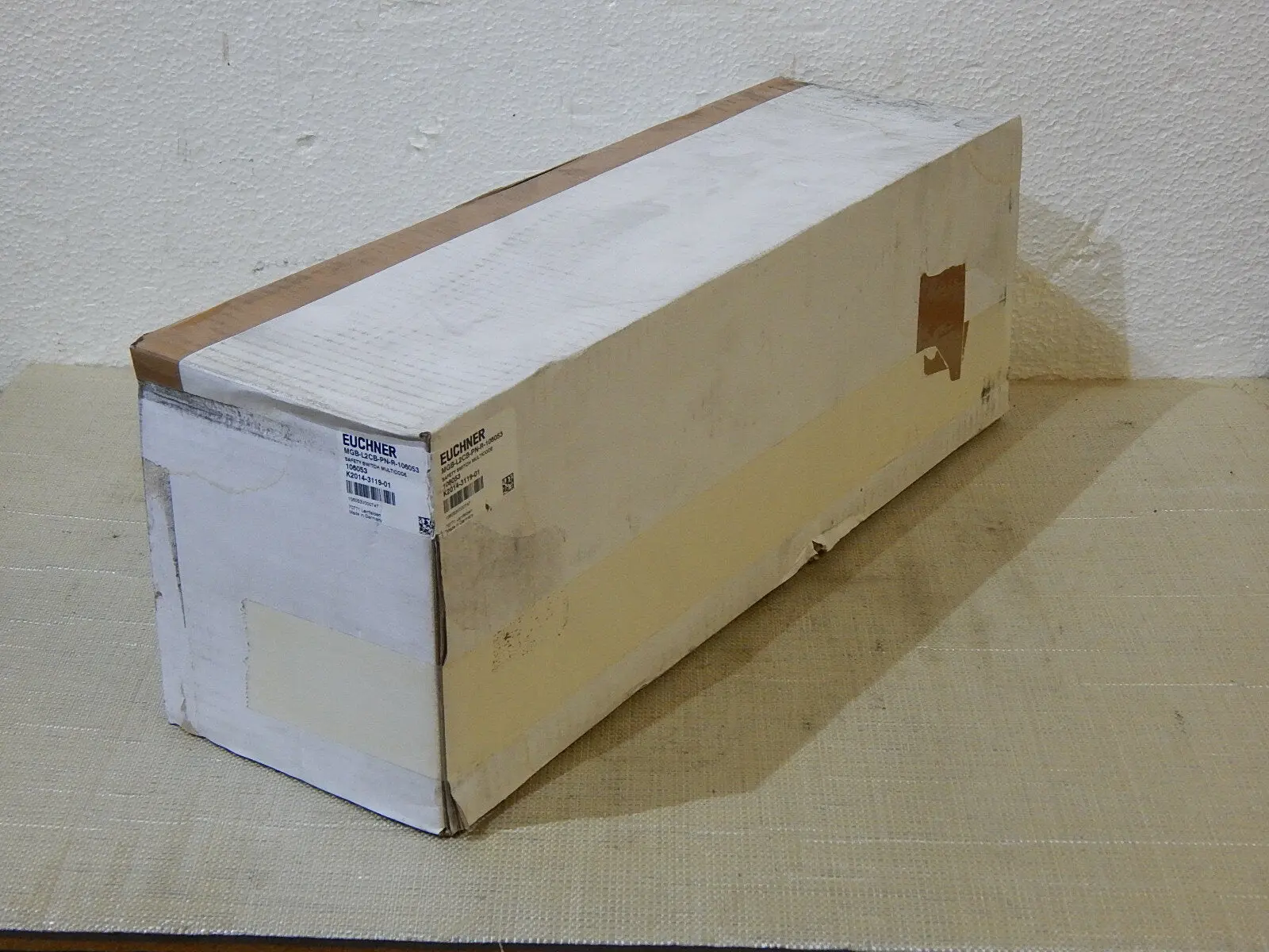 Produktfoto 1 von EUCHNER MGB-L2CB-PN-R-106053 //Safety Switch Multicode K2014-3119-01 New