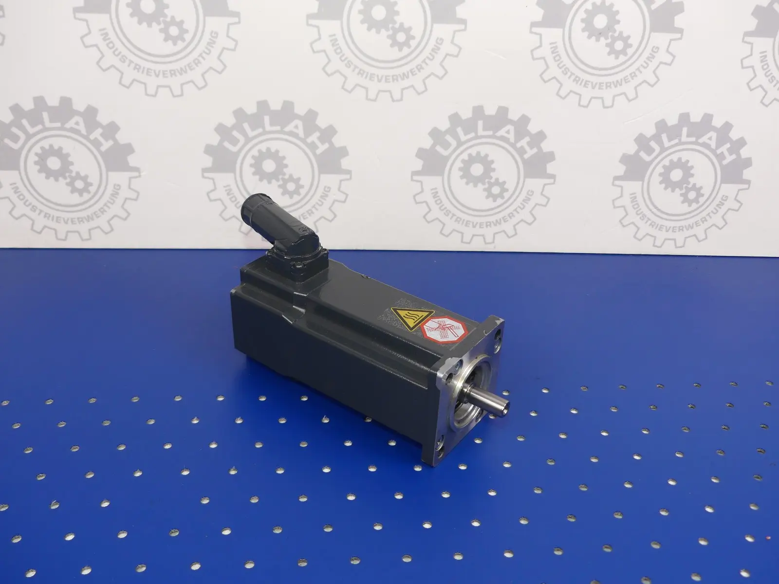 Produktfoto 1 von BECKHOFF AM8122-0FH0-0000
