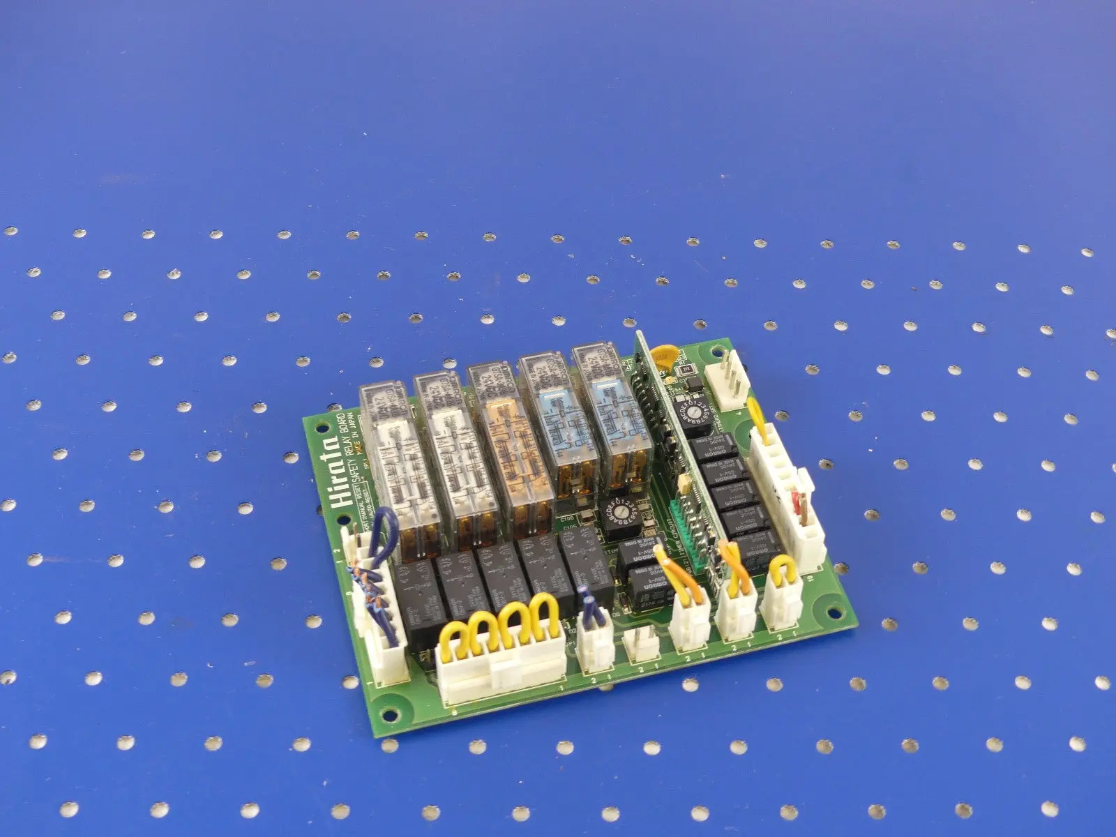 Produktfoto 1 von HIRATA SAFETY RELAY BOARD OMRON G9SC-120-HT
