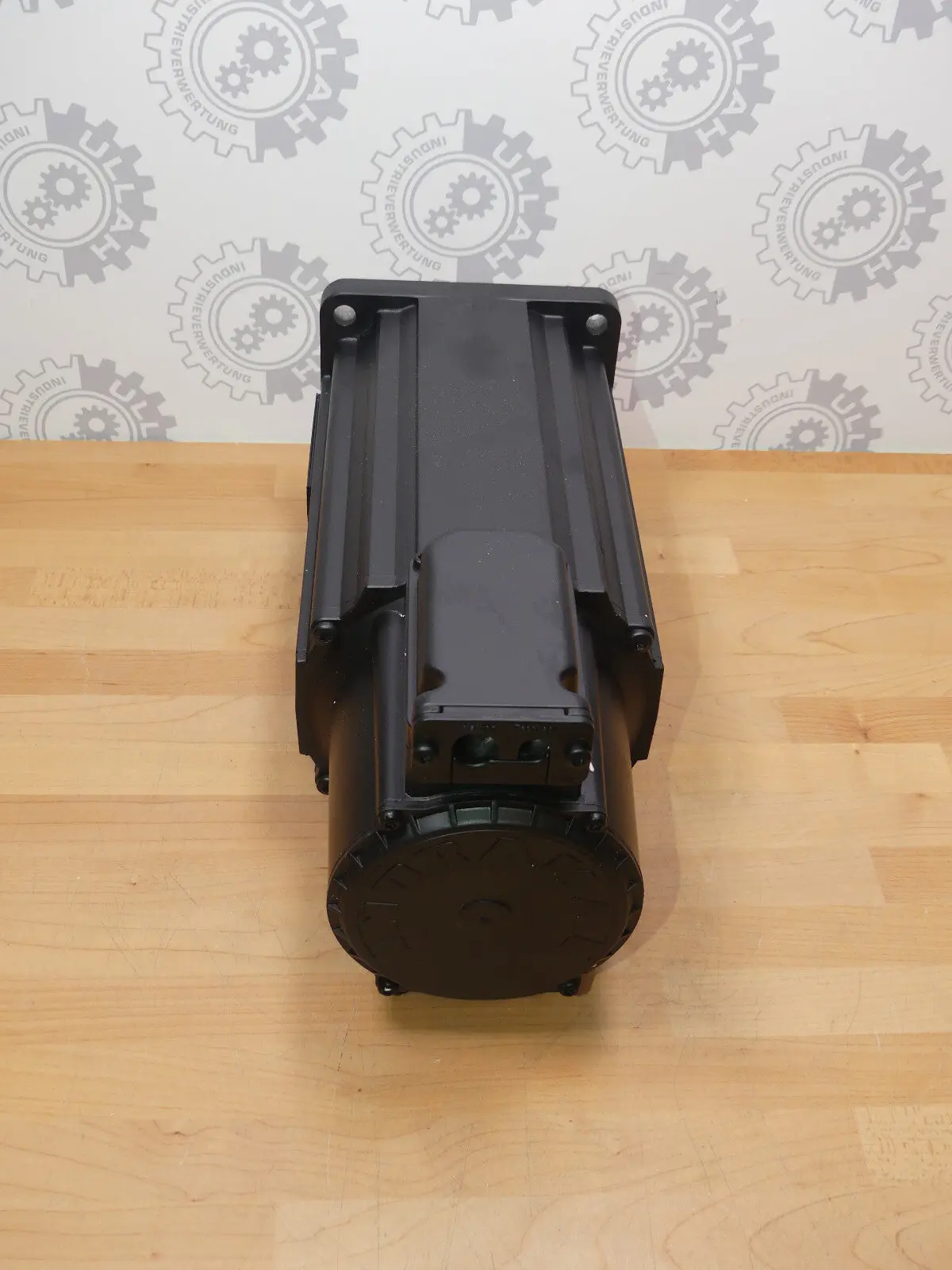 Produktfoto 1 von Rexroth Indramat Permanent Magnet Motor MKD090B-058-KG1-KN