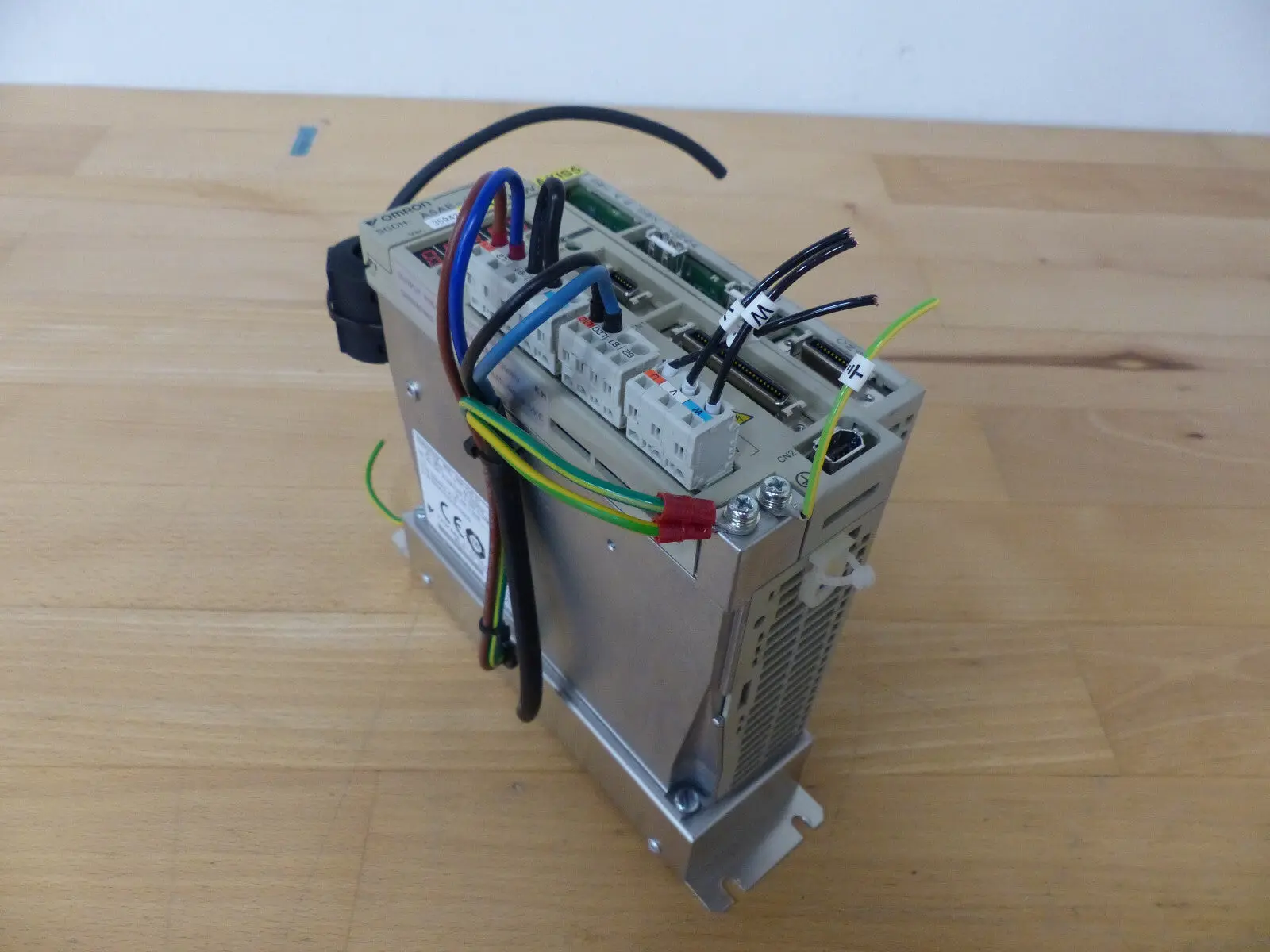 YASKAWA IP1X SGDH-A5AE-0Y + JUSP-NS115