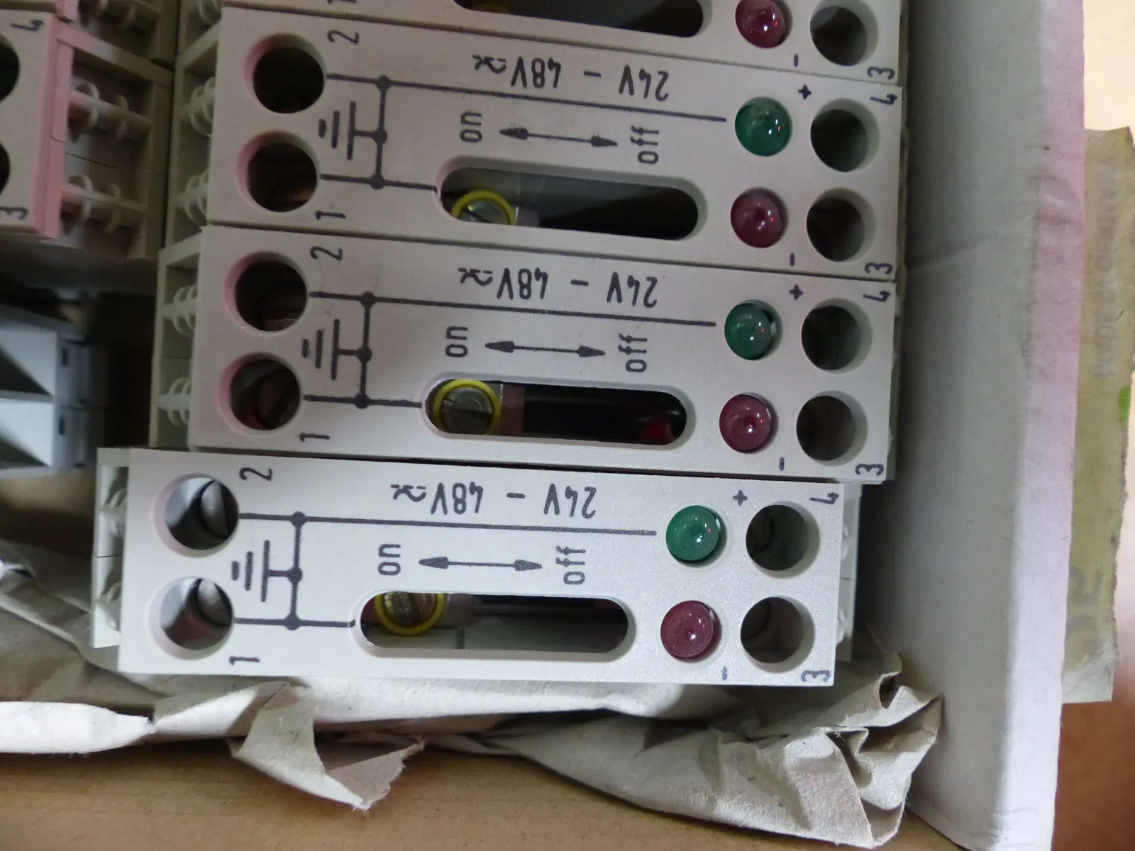 Produktfoto 1 von 21 XStück Wieland Erdleitertrennklemme 9760 U/8 TKE 48 V/V0  57.110.1655.0