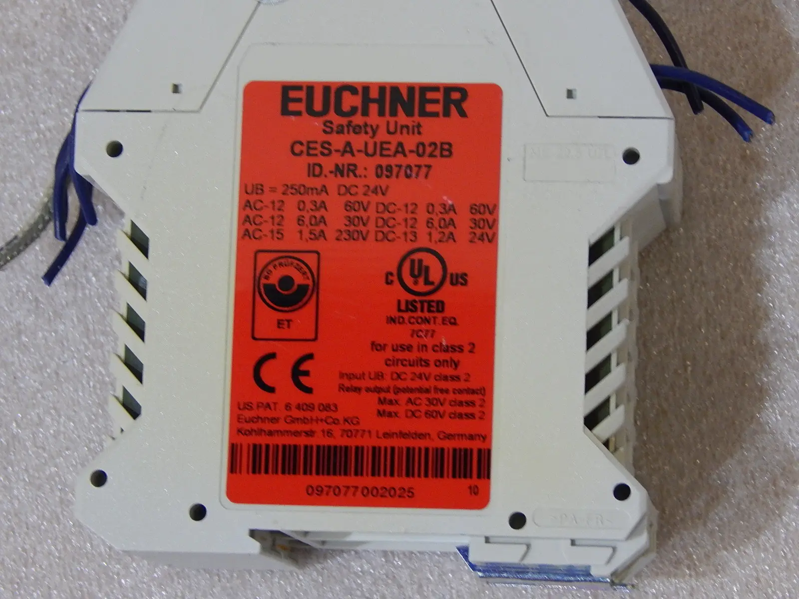 Produktfoto 1 von Euchner CES-A-UEA-02B// CES A UEA 02B 097077  SafetyUnit  Used