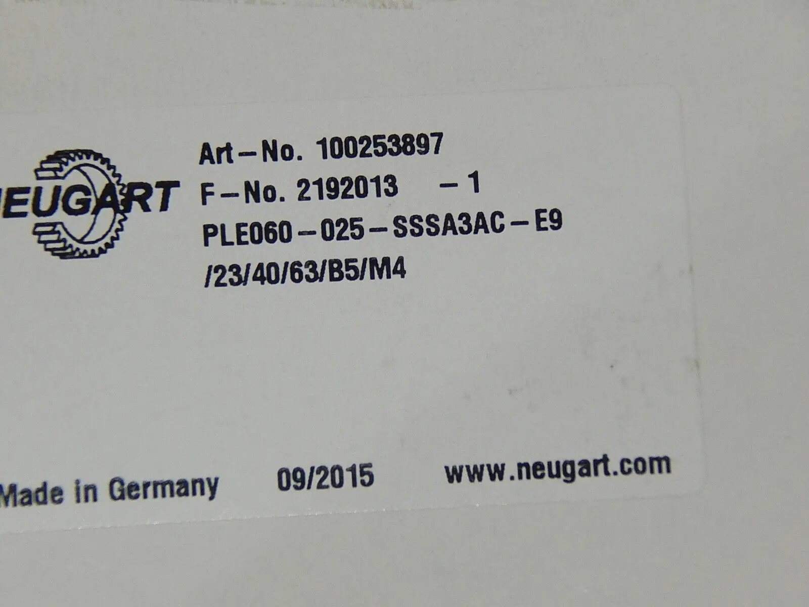 Produktfoto 1 von Neugart PLE 60 PLE60 i = 25   100253897 Aufsteckgetriebe  New