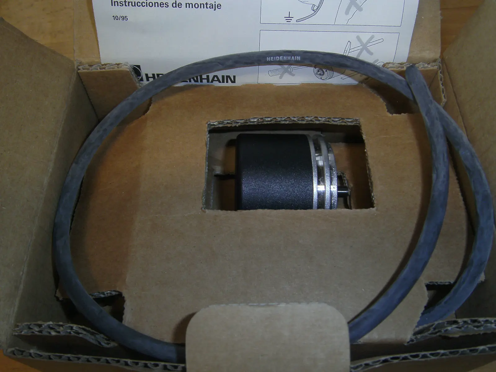 Produktfoto 1 von Heidenhain Drehgeber ROD 426.200B-02500 RV KF 01 .00T5  OVP