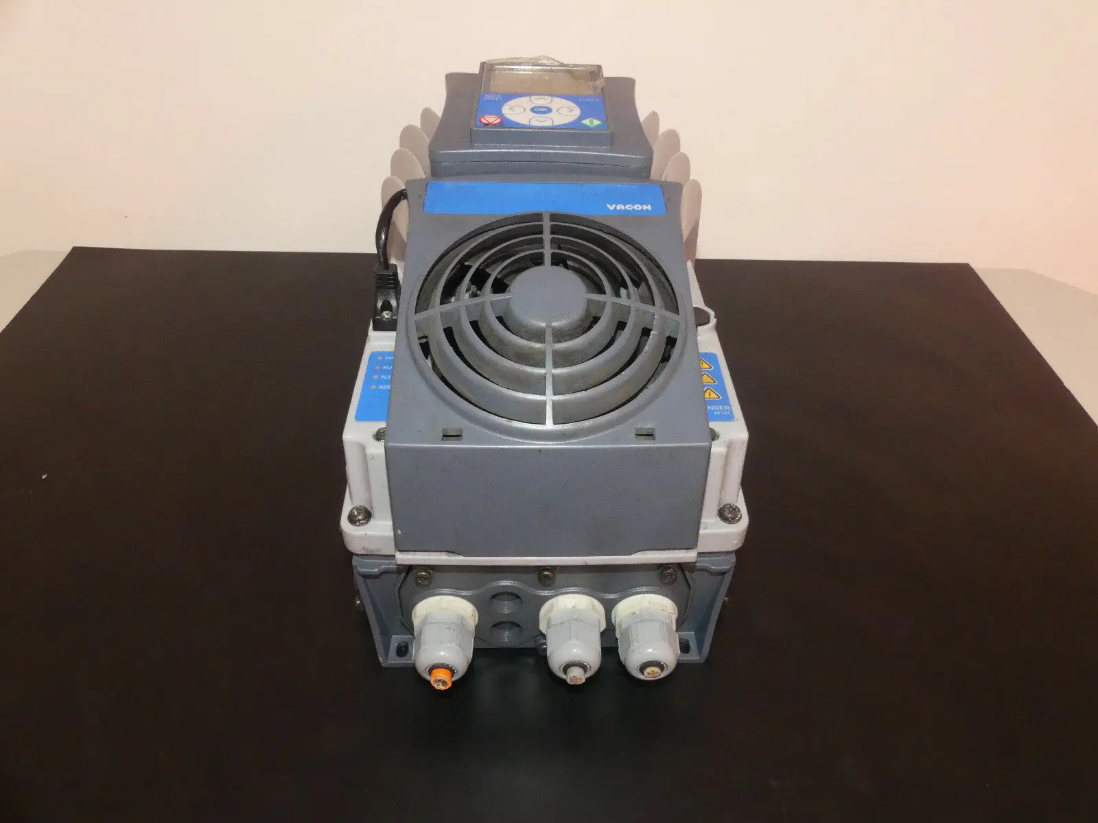 Produktfoto 1 von VACON0100-3L-0004-4-X+HMGR