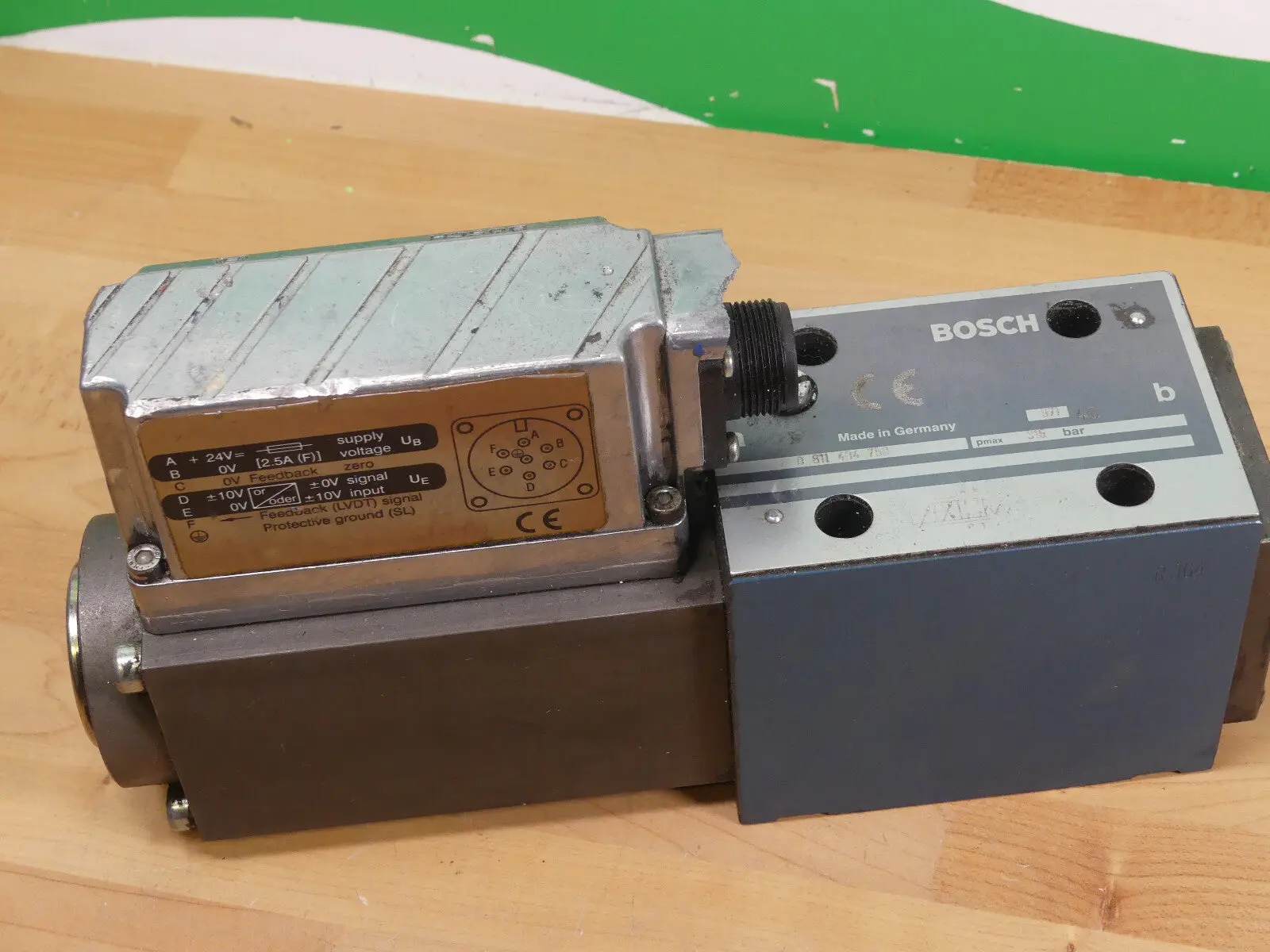 Produktfoto 1 von BOSCH Prop. Wegeventil 0 811 404 750 S.Bilder abdeckung beschädigt