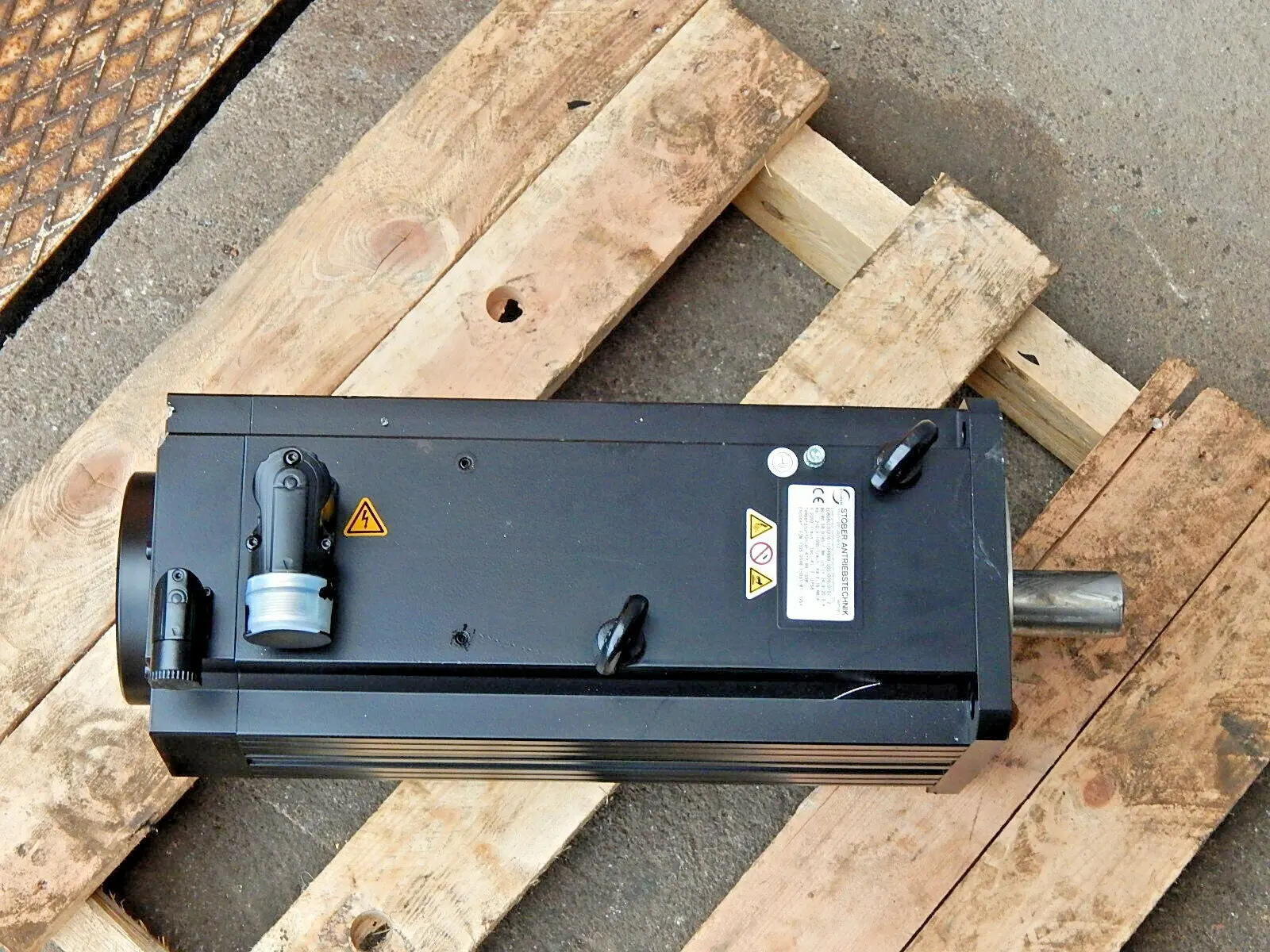 Produktfoto 1 von Stöber Drehstom Servomotor ED808UIOI210 // ED808U101210 Leicht gekratz s.Bilder