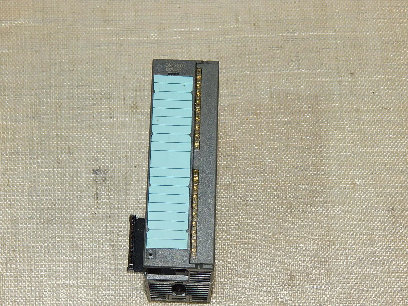 Produktfoto 1 von SIEMENS SIMATIC 6ES7370-0AA01-0AA0 / 6ES73700AA010AA0  Used