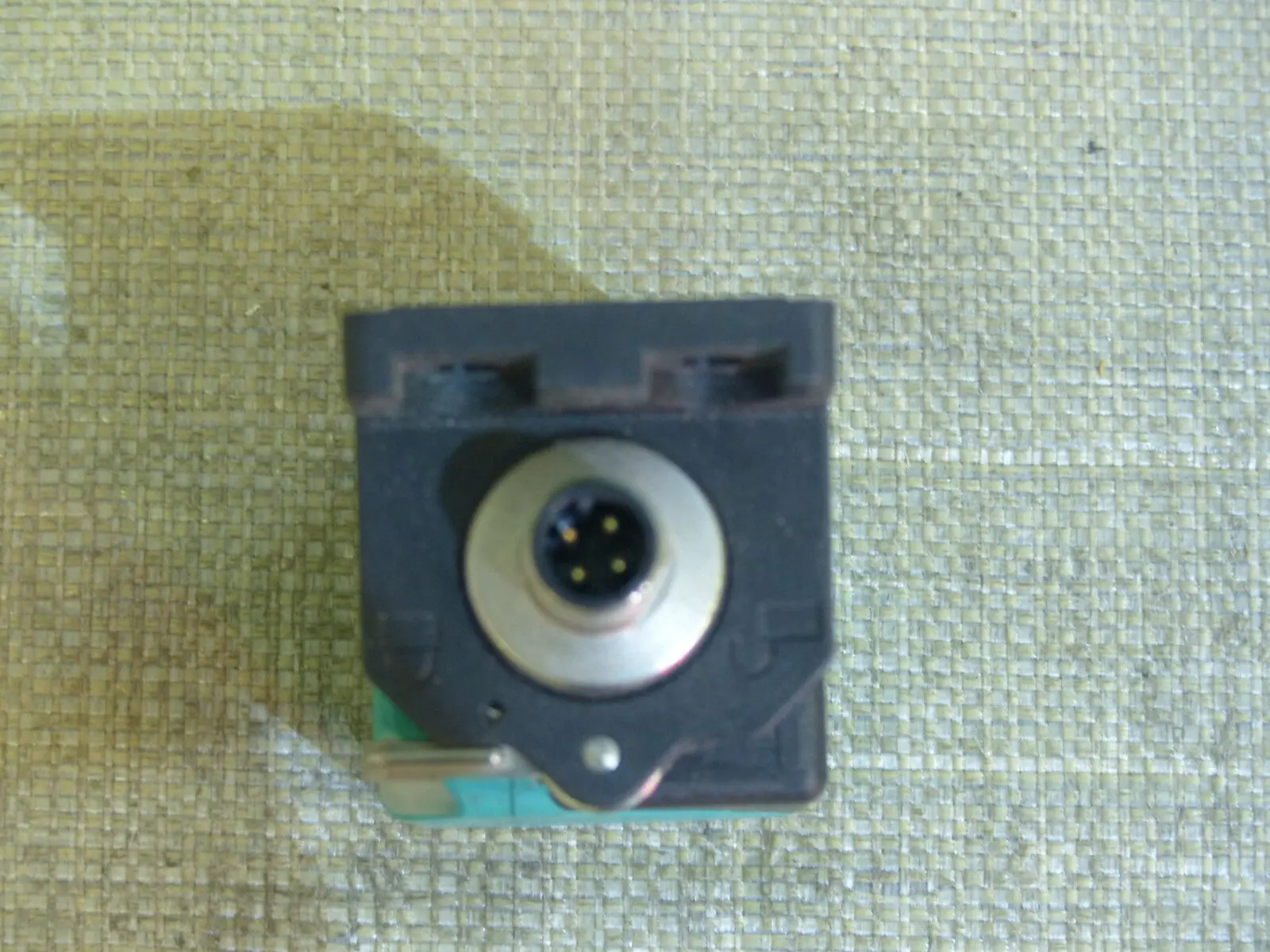 Produktfoto 1 von Pepperl + Fuchs NBN40-L2-E2-V1