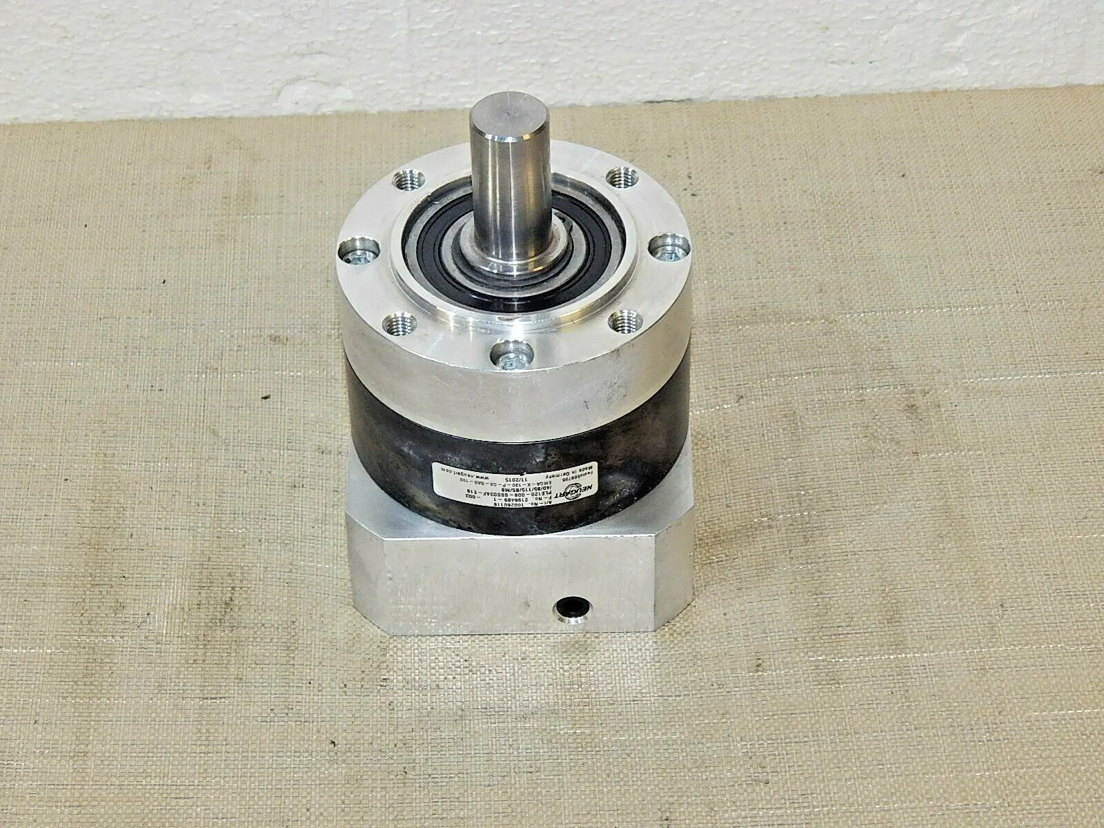 Produktfoto 1 von Neugart PLE120-003-SSSA3AF-E19 // 40/95/115/B5/M8  Getriebe  used