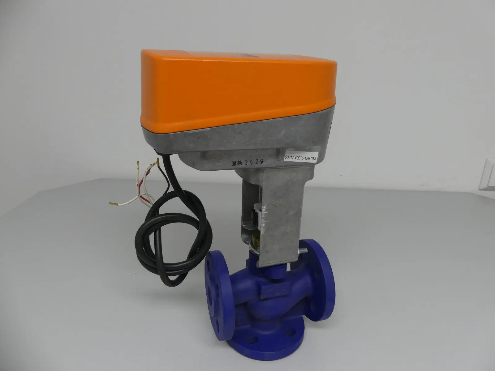 Produktfoto 1 von Belimo NVD24-SR +  UNV-002 Hubventil + H 714N