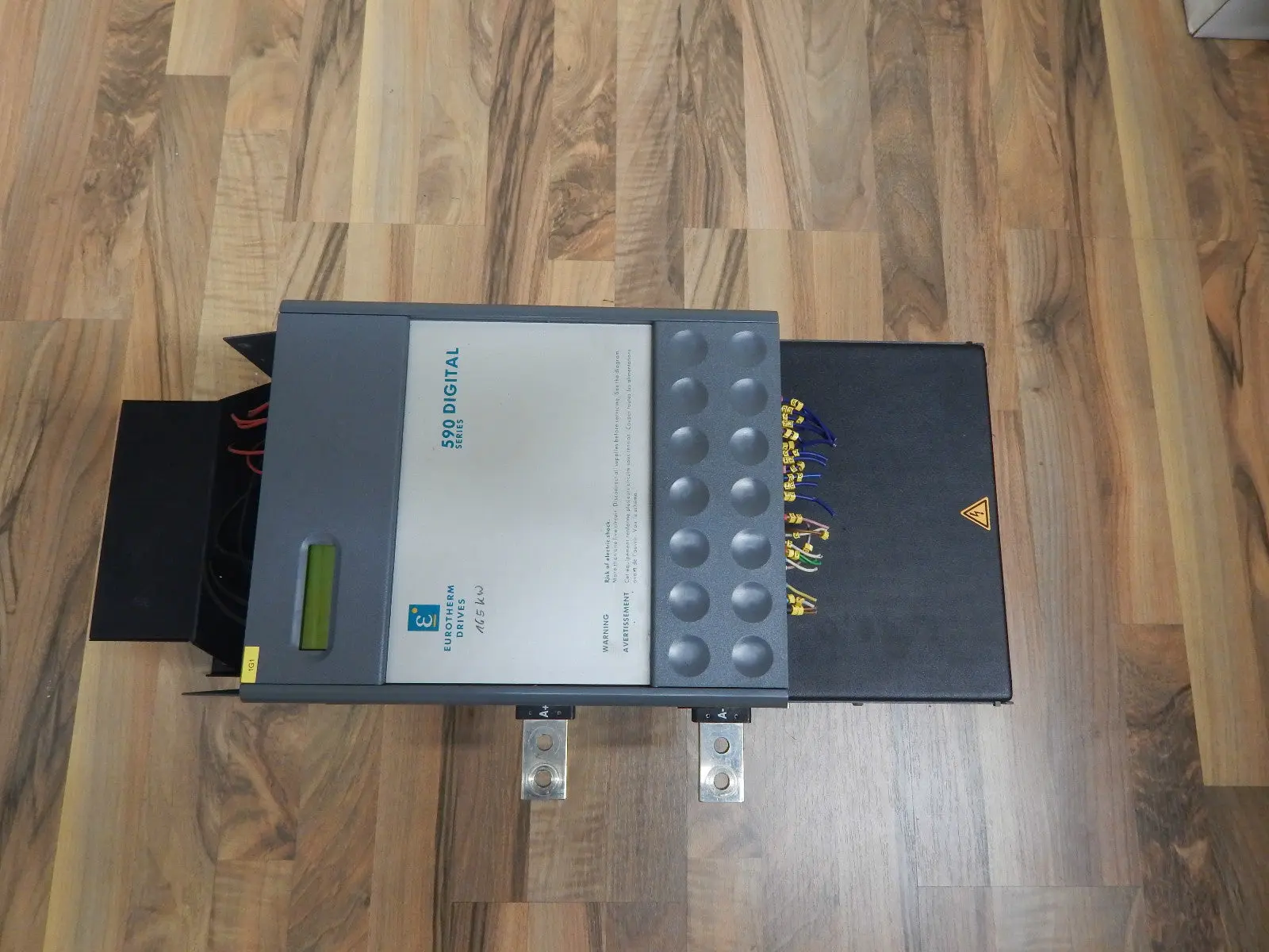 Produktfoto 1 von Eurotherm Drives 590 Digital Series Model No.591/4500/6/1/3/3/1/0/0000/000/370Am