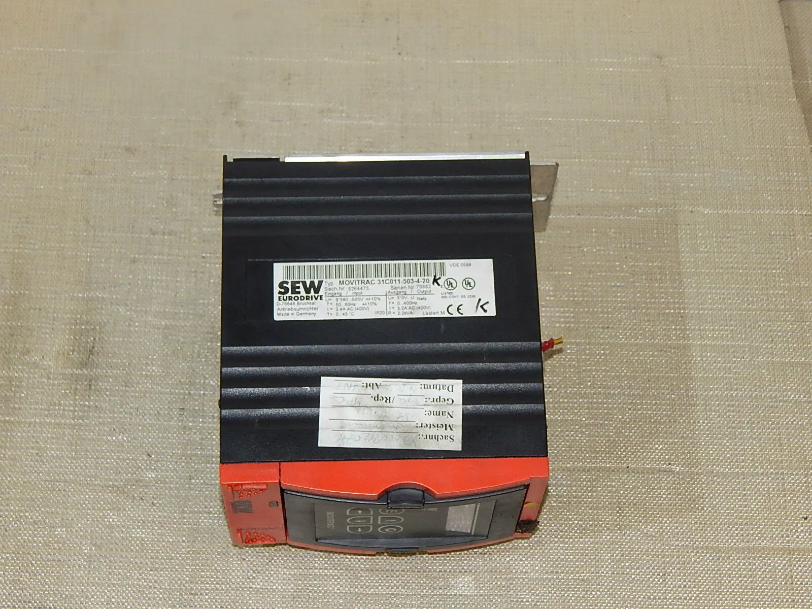 Produktfoto 1 von SEW MOVITRAC 31C011-503-4-20 Antriebsumrichter Sach.Nr.8264473  used