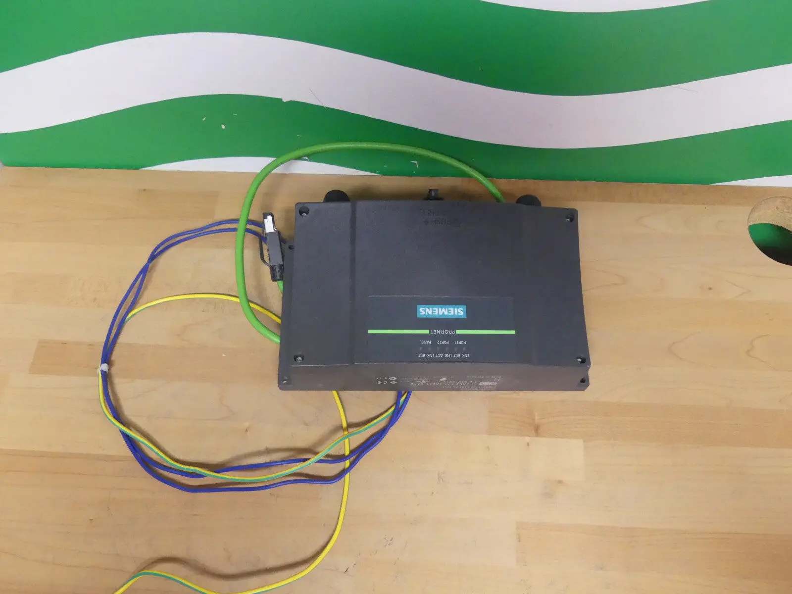 Produktfoto 1 von Siemens Connection Box PN Plus 6AV6671-5AE11-0AX0   6AV6 671-5AE11-0AX0