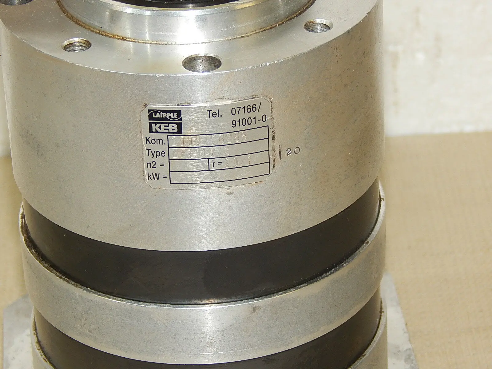 Produktfoto 1 von KEB Planetengetriebe  EPL118/2  KOm.2000/26255 i=20/1 Used