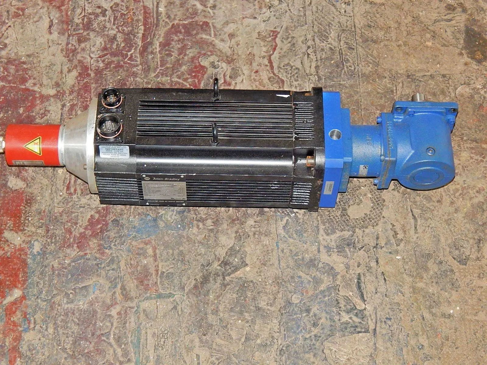 Produktfoto 1 von ALLEN-BRADLEY AC SERVO MOTOR 1326AB-B515G-21-K5/163499+TR Drehgeber+Getriebe