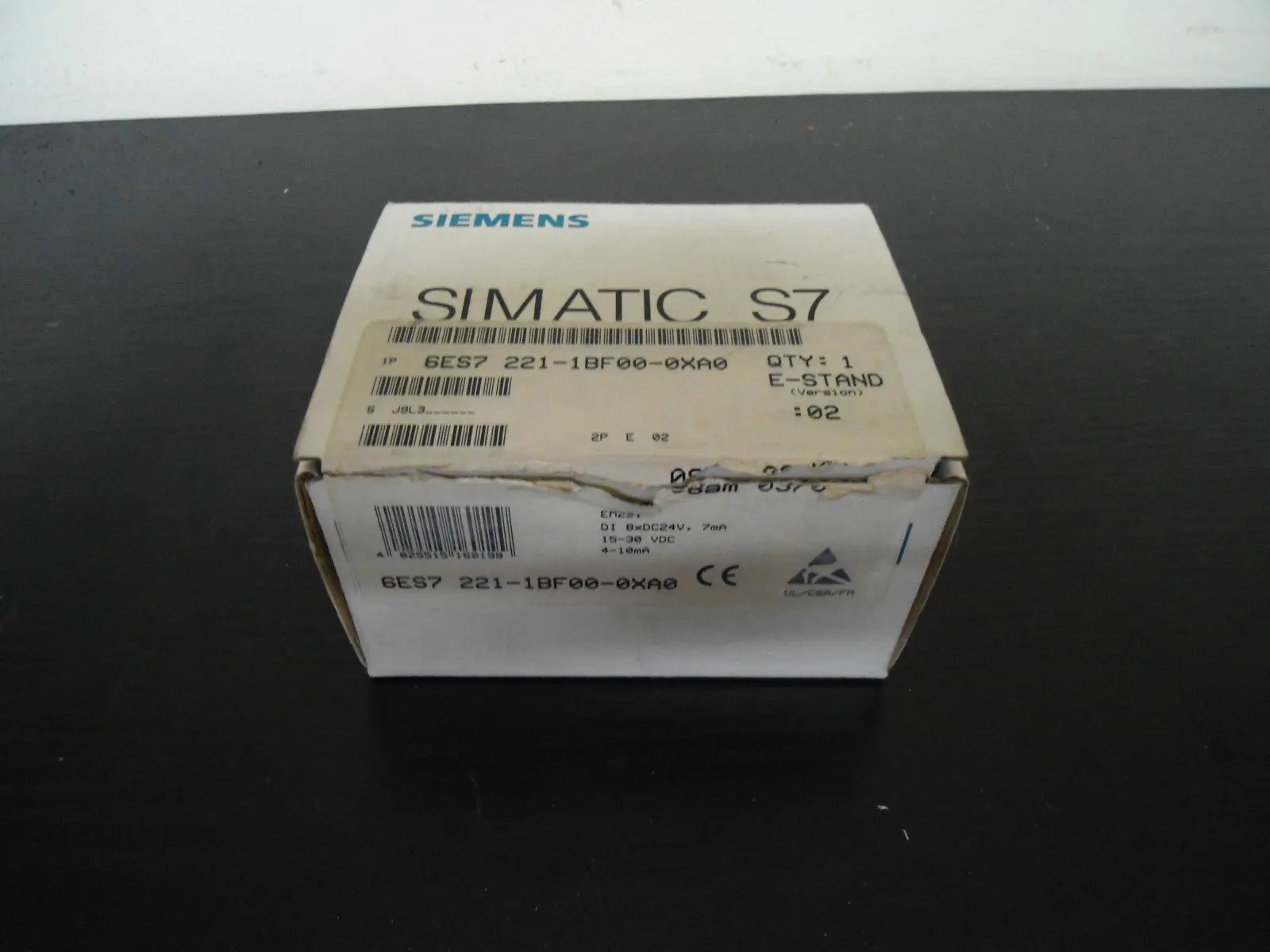 Produktfoto 1 von Siemens Simatic S7  6ES7 221-1BF00-0XA0