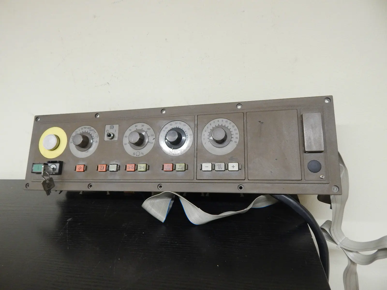 Produktfoto 1 von Siemens Sinumerik Maschinensteuertafel 6FC3488-3EF