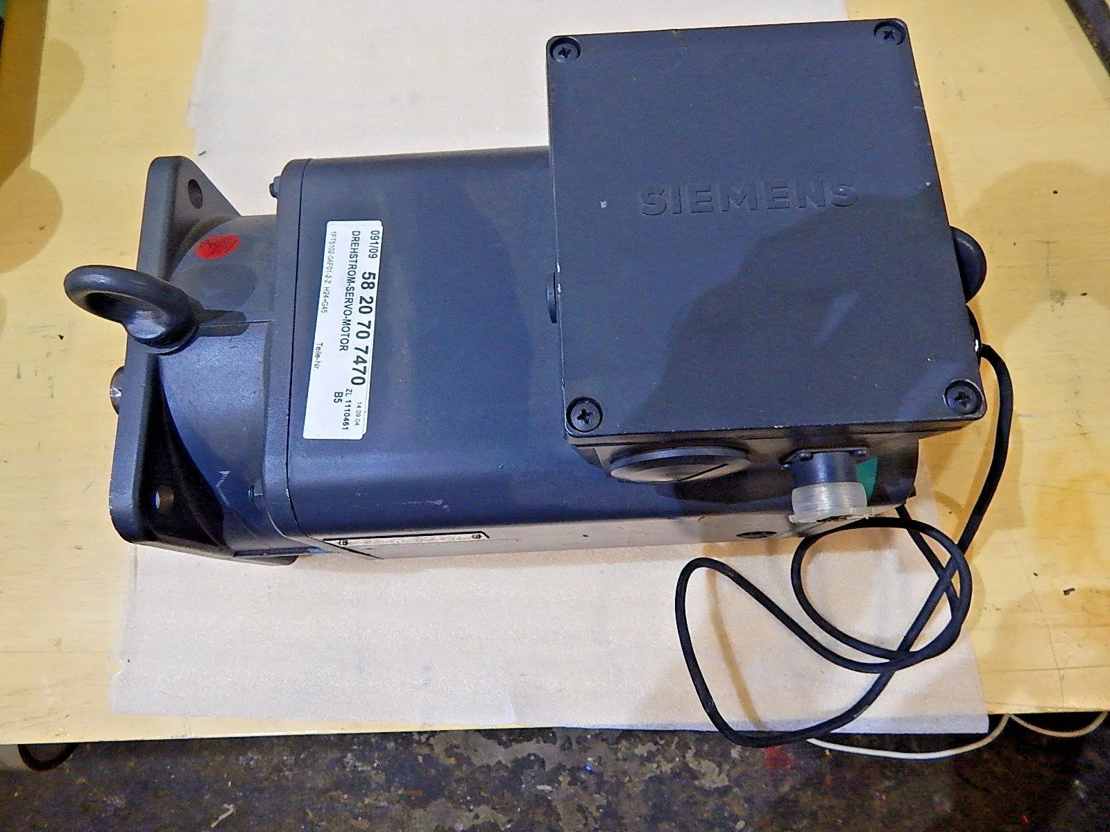 Produktfoto 1 von Siemens Permanent Magnet Motor 1FT5102-0AF01-2-Z + Heidenhain Drehgeber ROD 426B
