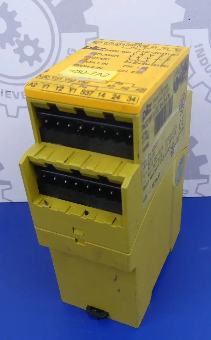 Produktfoto 1 von Pilz PNOZ X8P 24VDC 3n/o 2n/c2so 777760180582