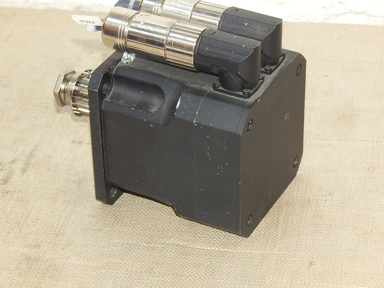 Produktfoto 1 von ESR  Pollmeier MR 6849.3856-D0160-U3-N45-G01-A0A-M0-P0-S0 Servomotor used