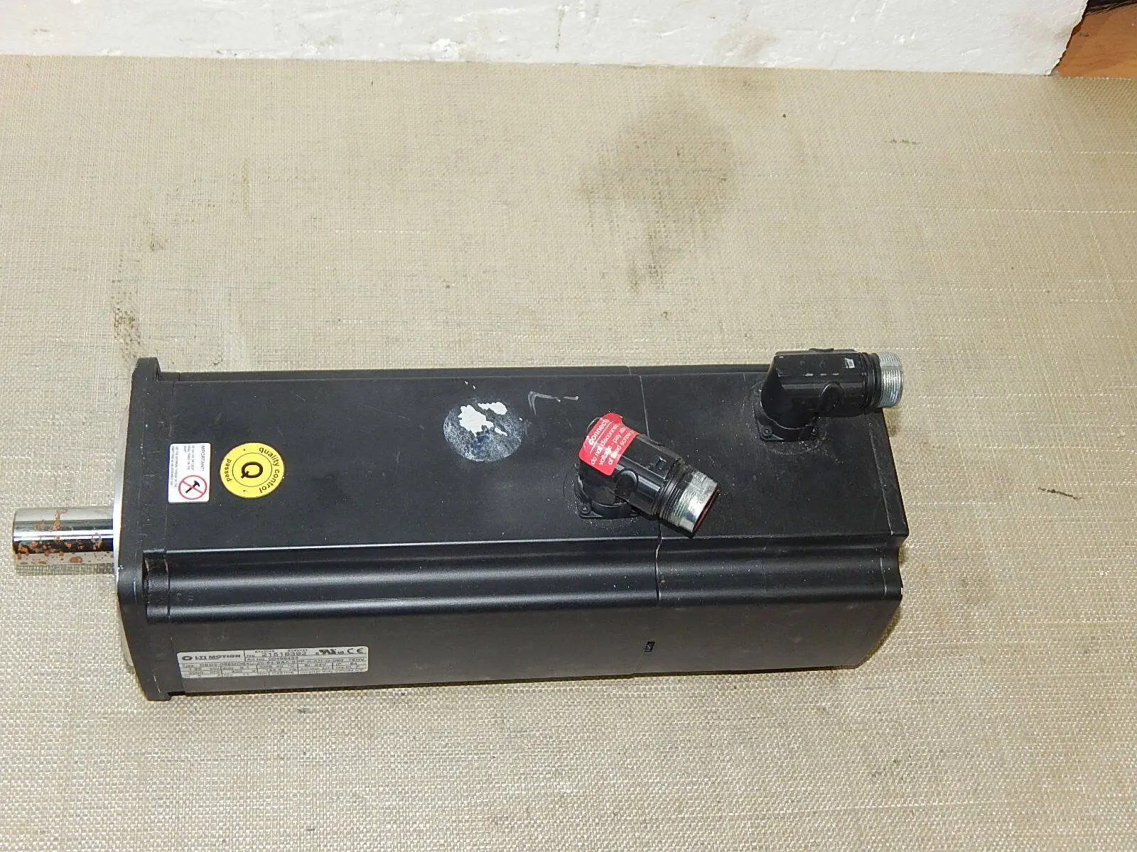 Produktfoto 1 von LTI Drives Motion DSD2-056MO64U-20-54-BBA-SPP-K-AN-O-060 Servomotor Used