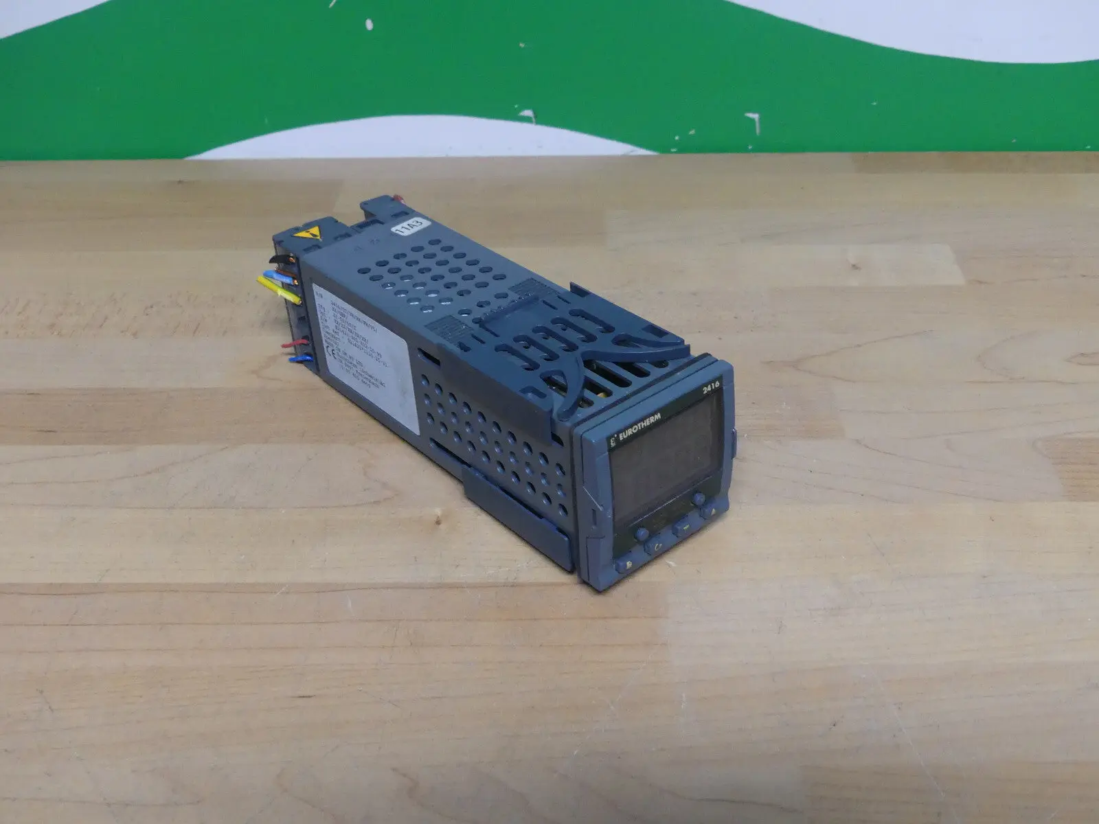 Produktfoto 1 von Eurotherm 2416/cc/vh/rh/fh/v5/xx/ger/ Temperaturregler