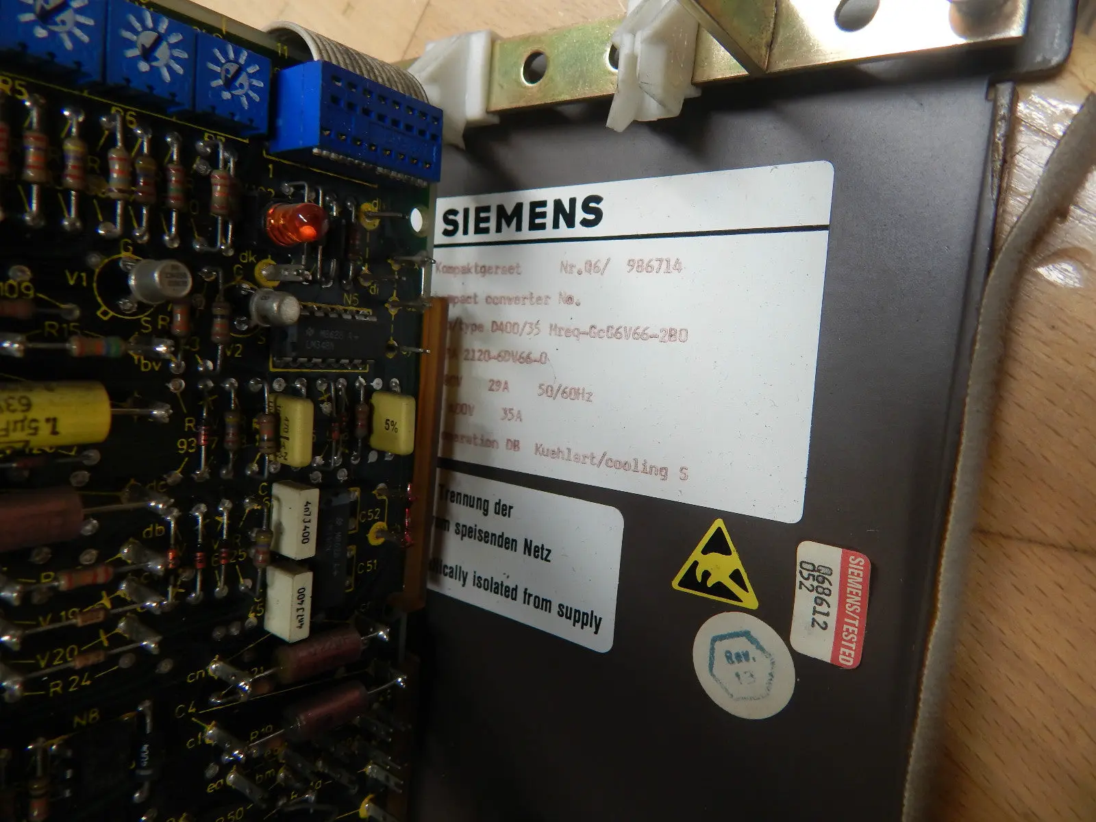 Produktfoto 1 von Siemens Simoreg Kompaktgerät 6RA2120-6DV66-0 //D400/35 Mreq-GcG6V66-2B0