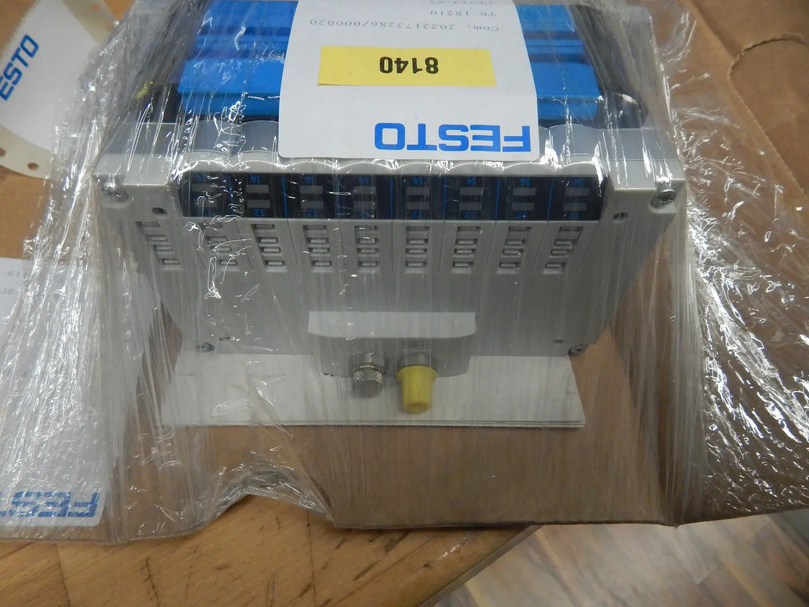Produktfoto 1 von FESTO Ventilinsel CPV-14-VI TN 18210 -NEU-