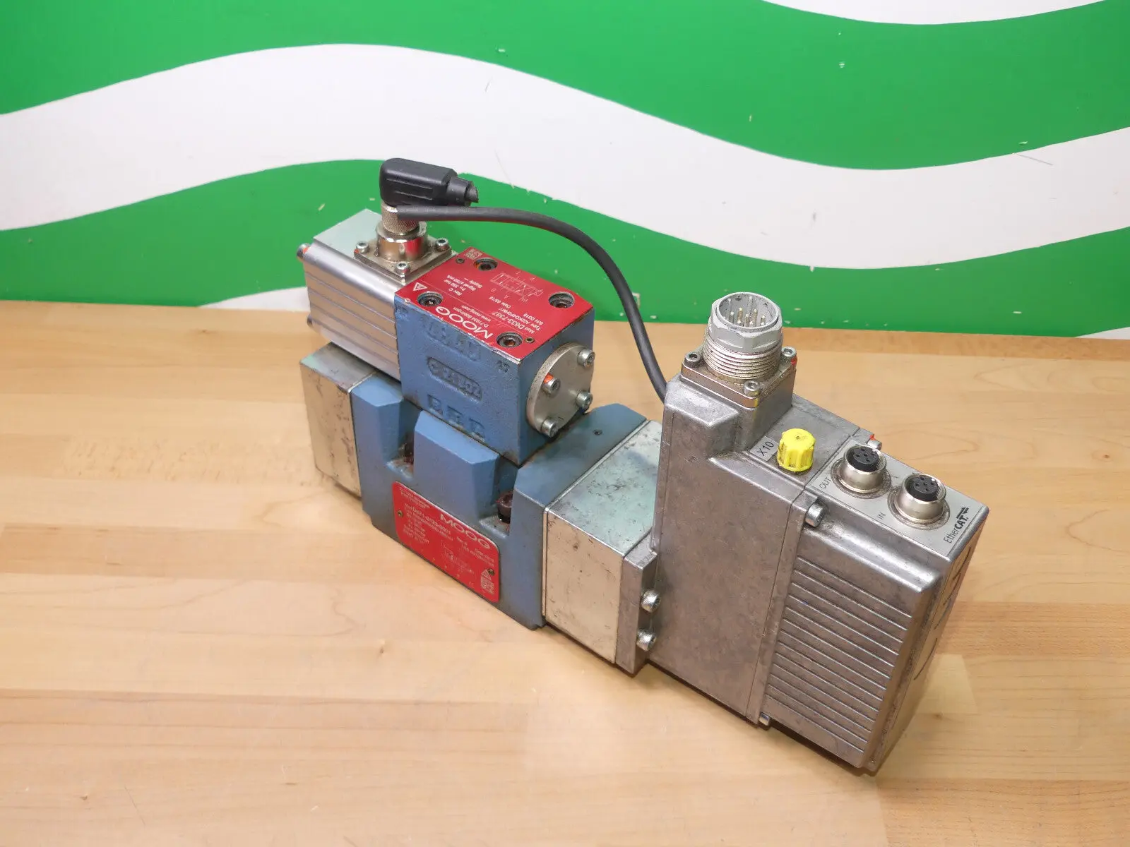 Produktfoto 1 von MOOG D671-0123-0001  Proportionalventil P80KBZF6NE92-AES1A1