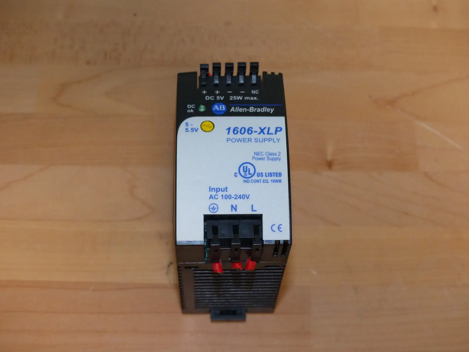 Produktfoto 1 von Allen Bradley 1606-XLP25A Power Supply used