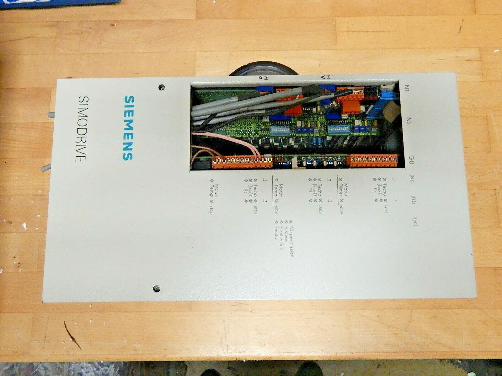 Produktfoto 1 von Siemens Simodrive 6SC 6101- 2B-Z   Baugruppe Z = 2XA20+G10+V12+ N12 Used