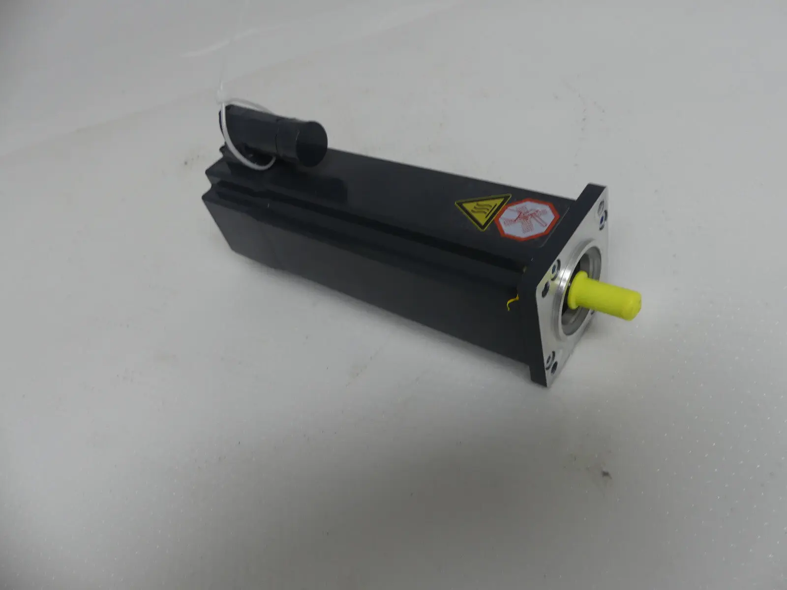Produktfoto 1 von Beckhoff AM8023-0EH1-0000