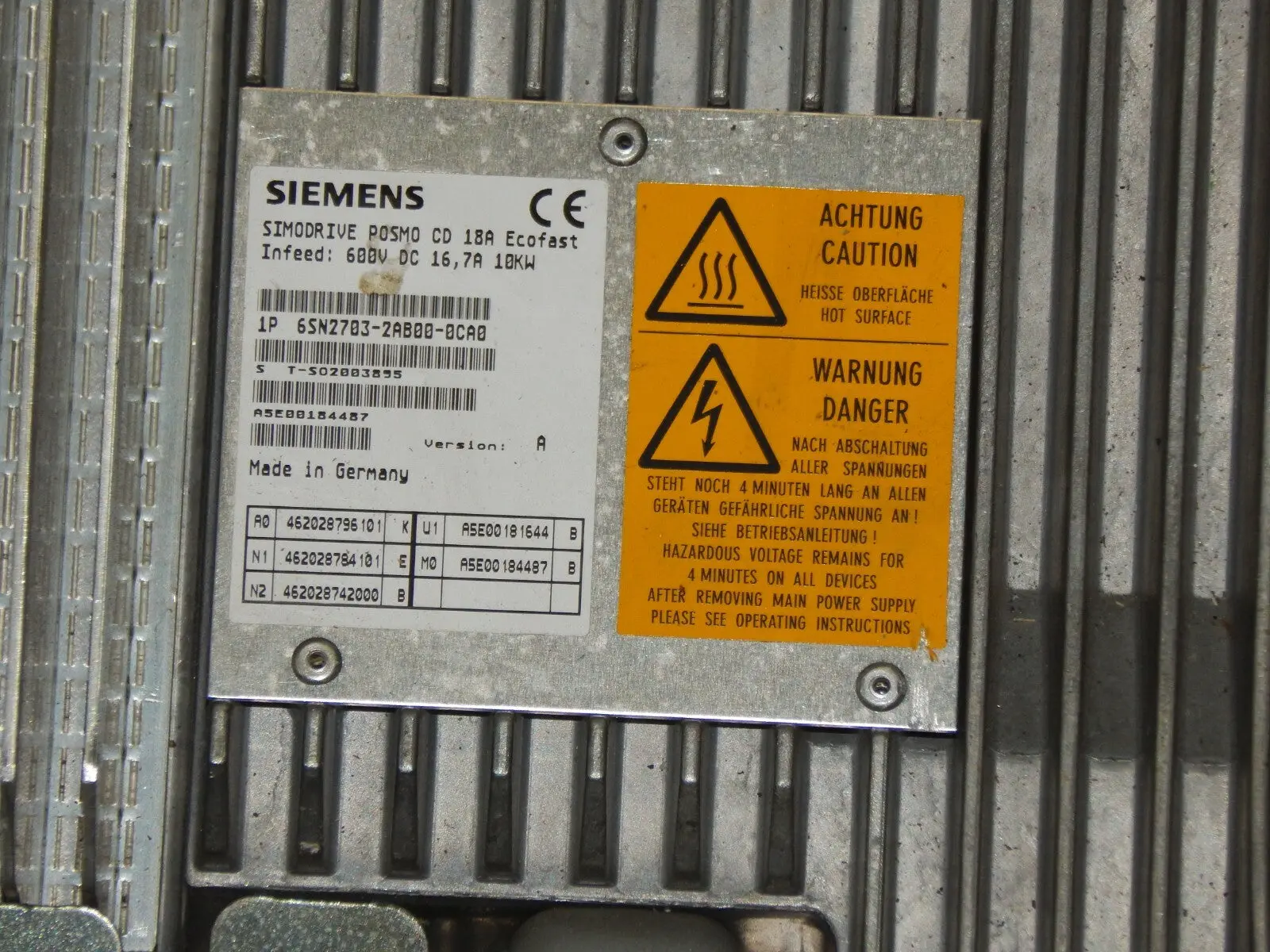Produktfoto 1 von SIEMENS Simodrive Posmo  CD 18A Ecofast  6SN2703-2AB00-0CA0  used s.Bilder
