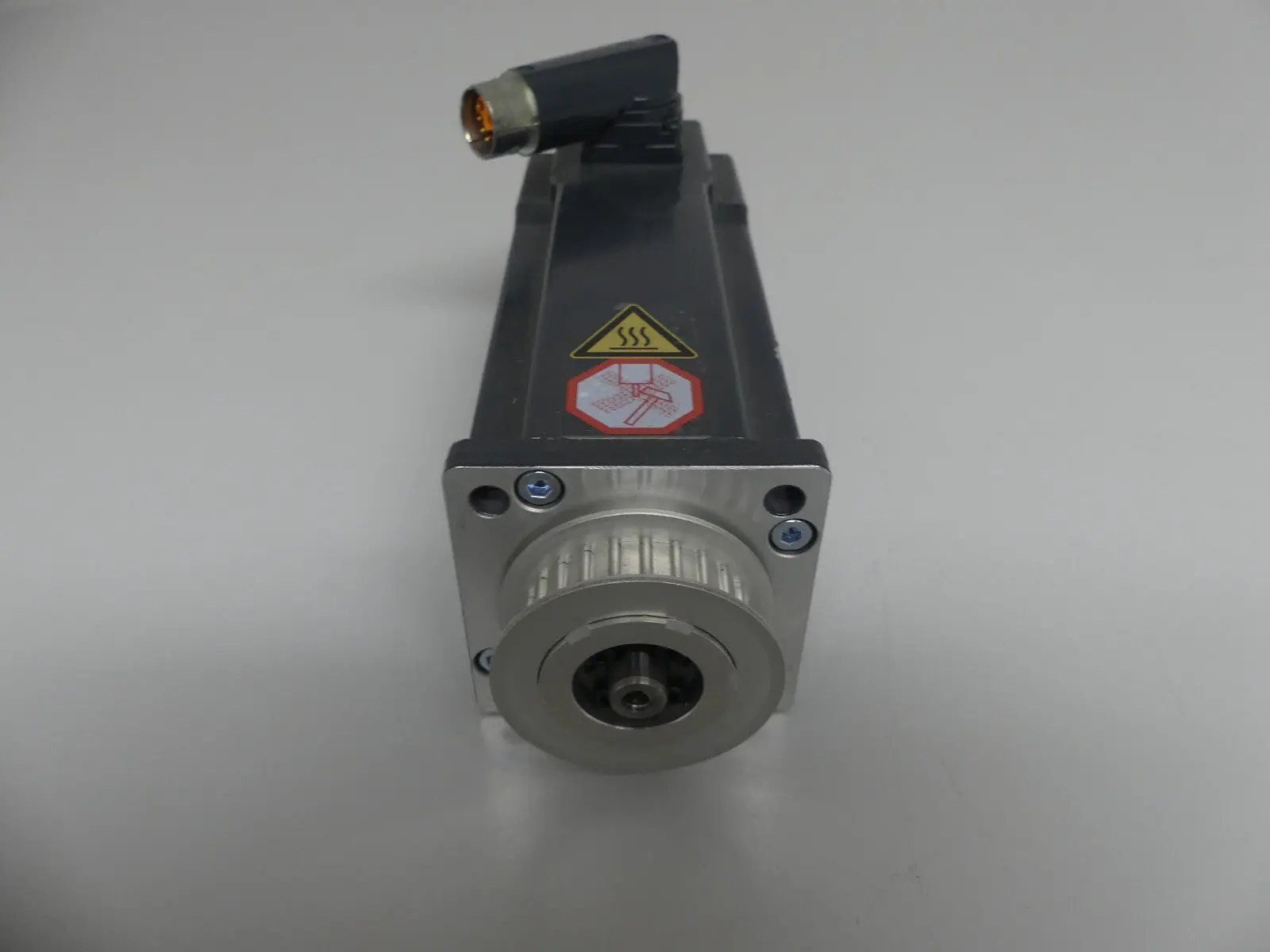 Produktfoto 1 von Beckhoff AM8023-0E20-0000