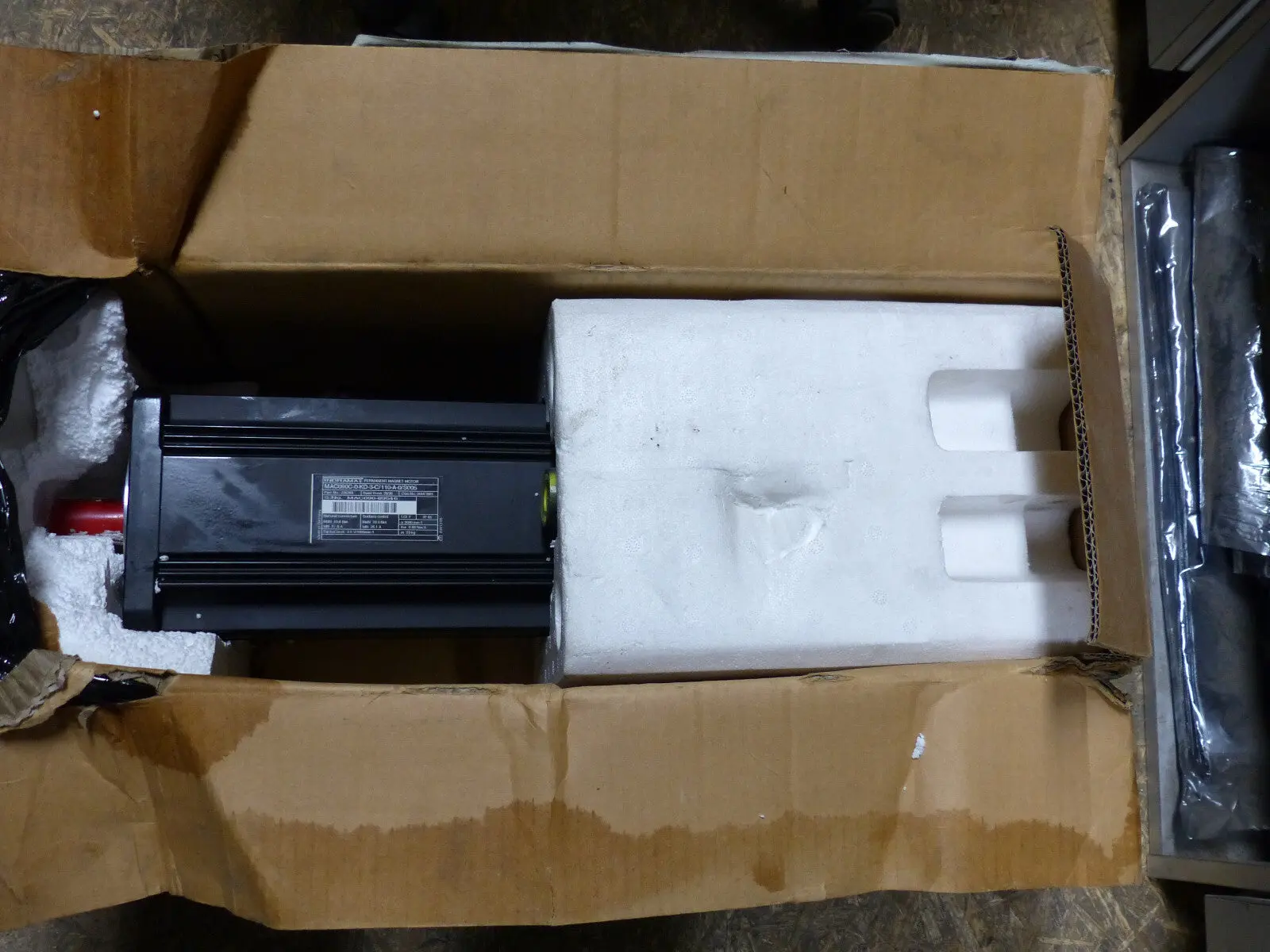 Produktfoto 1 von Indramat MAC090C-0-KD-3-C/110-A-0/S005 s.Bilder