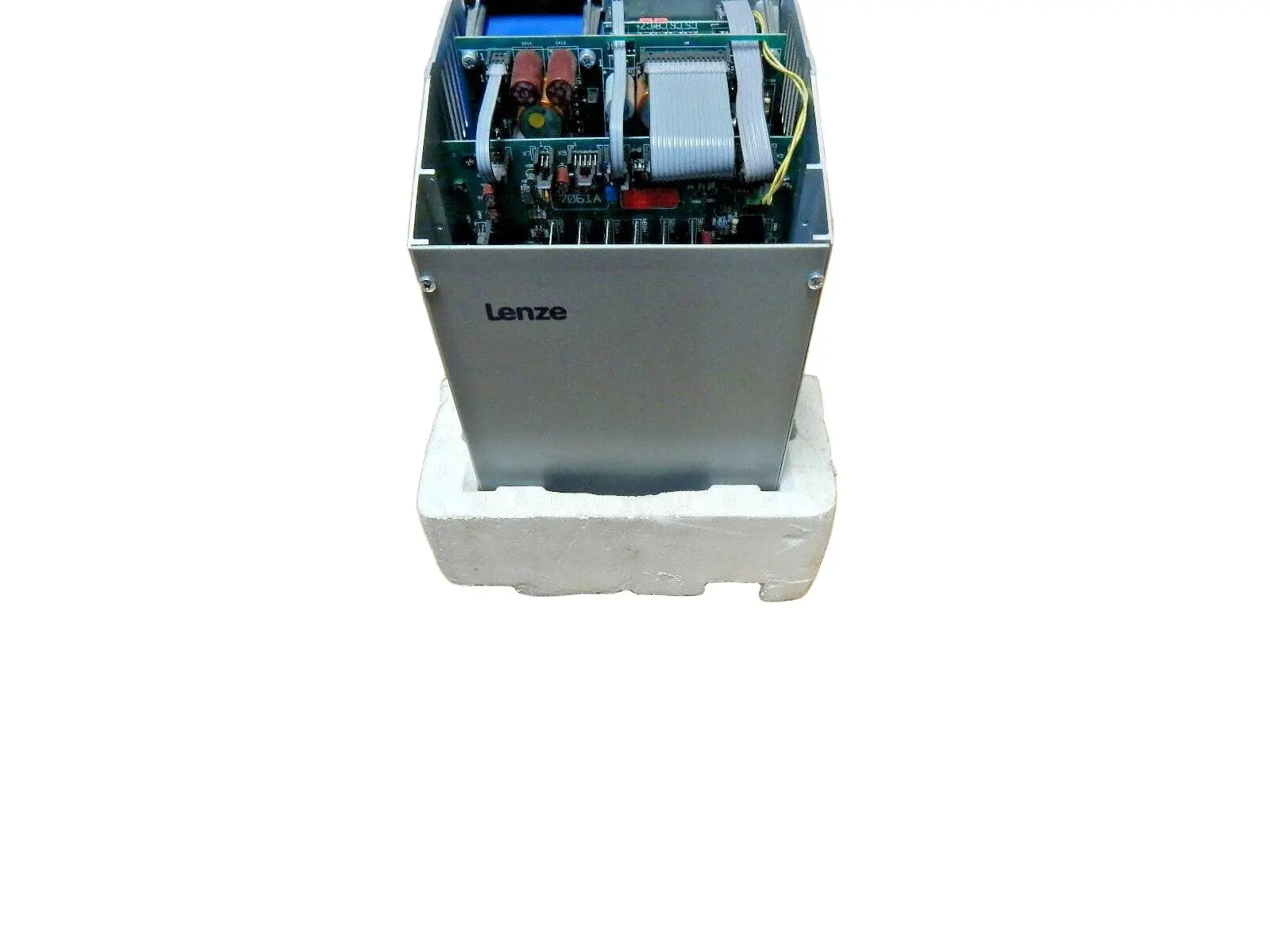 Produktfoto 1 von Lenze AC-762 E.7C Frequenzumrichter Frequenzumformer AC-762 E.7C