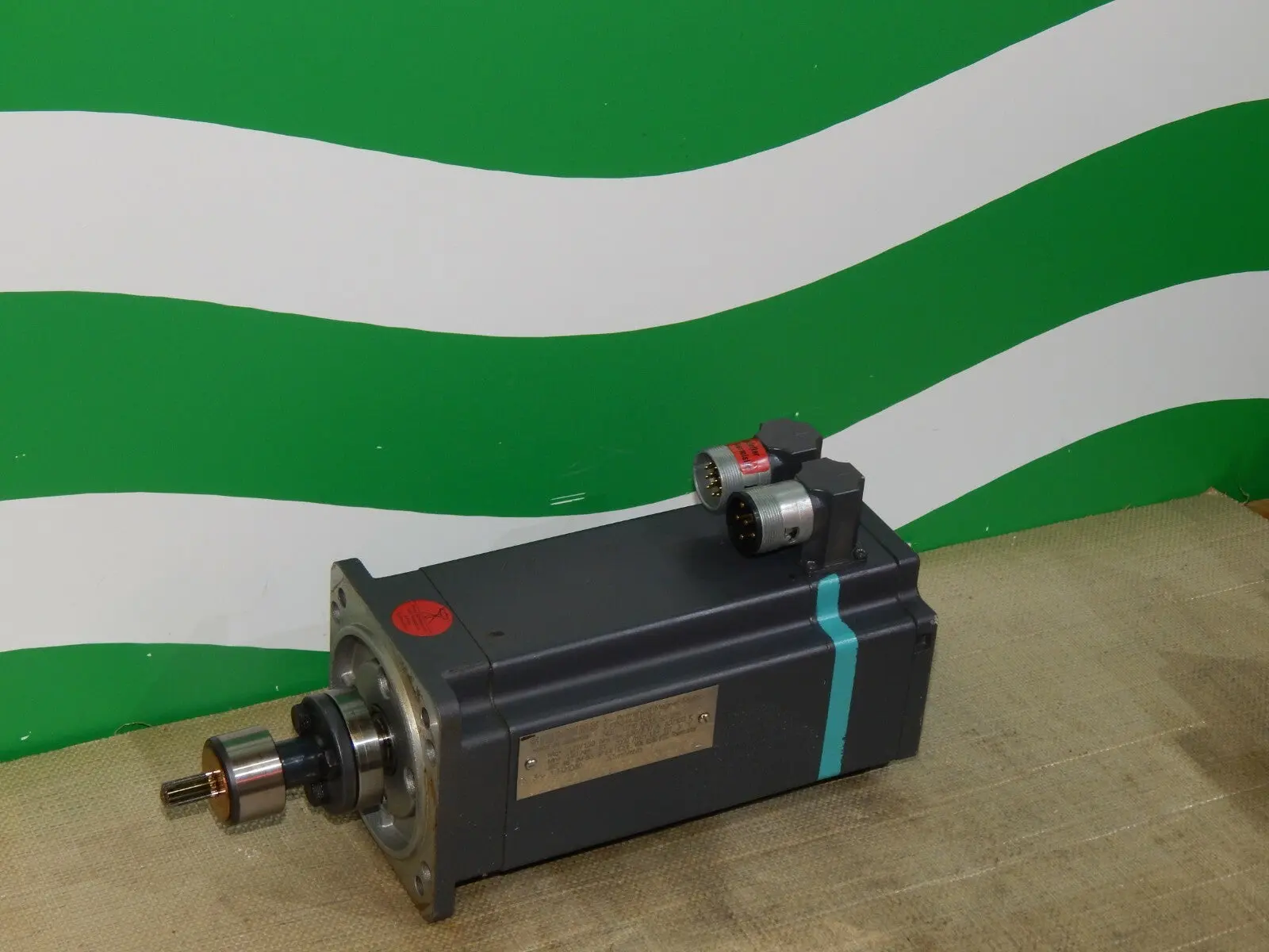 Produktfoto 1 von Siemens Permanent Magnet Motor  1FT5044-0AC01-1-Z