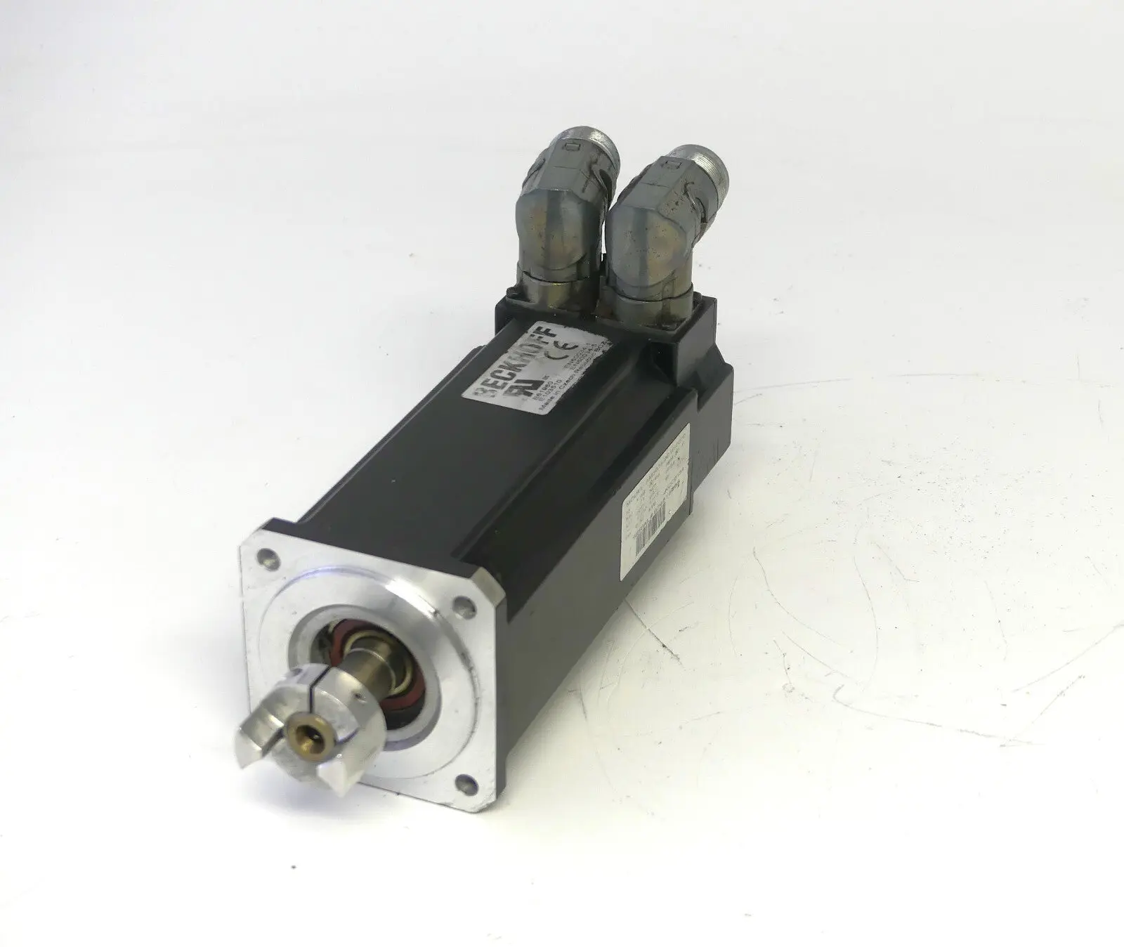 Produktfoto 1 von BECKHOFF AM3033-0C10-0000