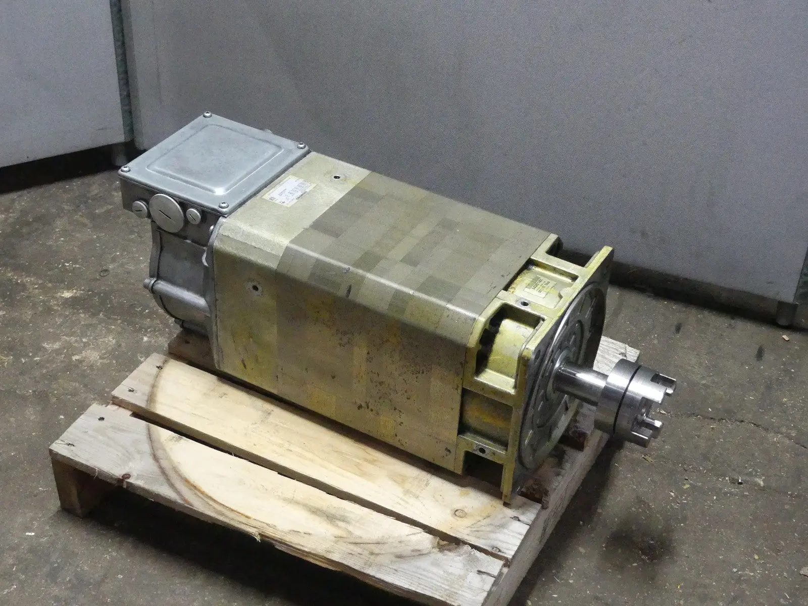 Produktfoto 1 von SIEMENS 1PH7137-2GG02-0CJ0