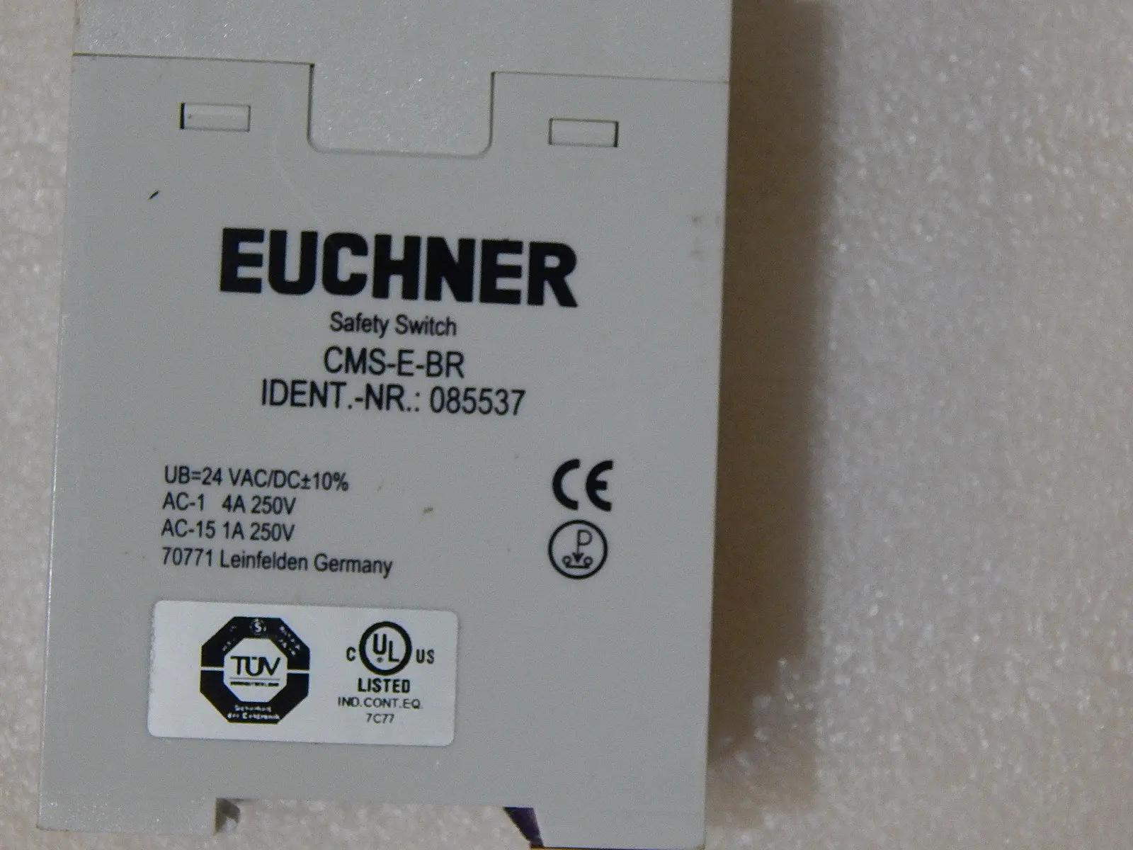 Produktfoto 1 von EUCHNER Safety Switch CMS-E-BR 085537  Used