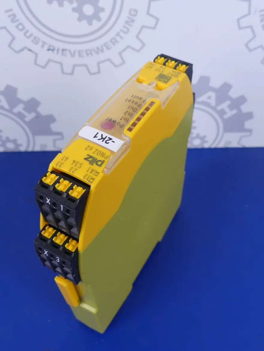Produktfoto 1 von Pilz PNOZ S2 Sicherheitsrelais 751102    24VDC 3 N/O 1 N/C