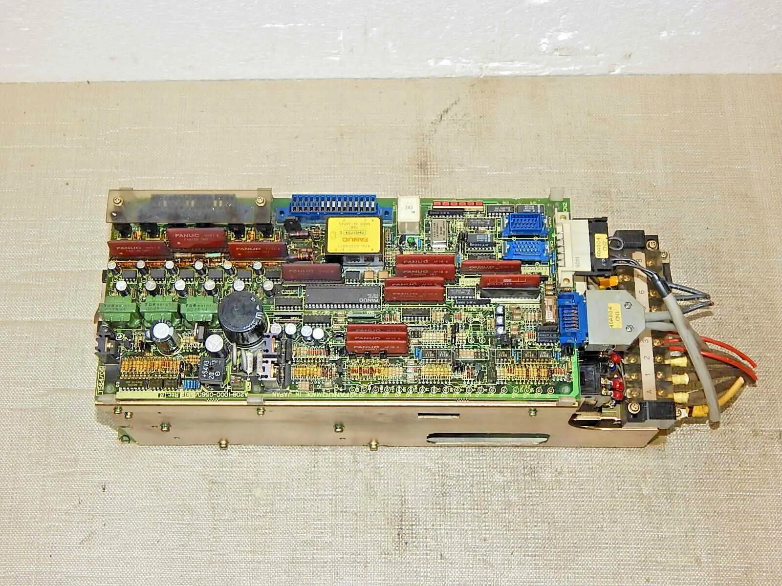 Produktfoto 1 von Fanuc A06B-6050-H103 /A20B-1000-0560/13F Velocity Control Unit  used
