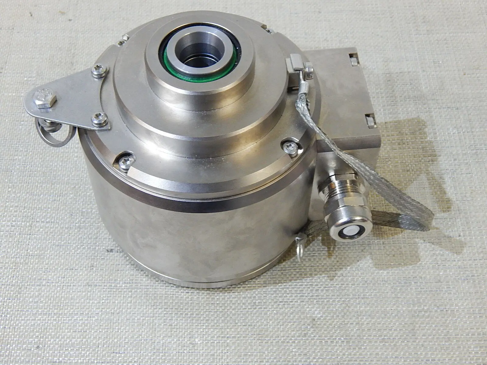 Baumer Absolute Encoder HGM 11 S 24 T 2048 neuwertig